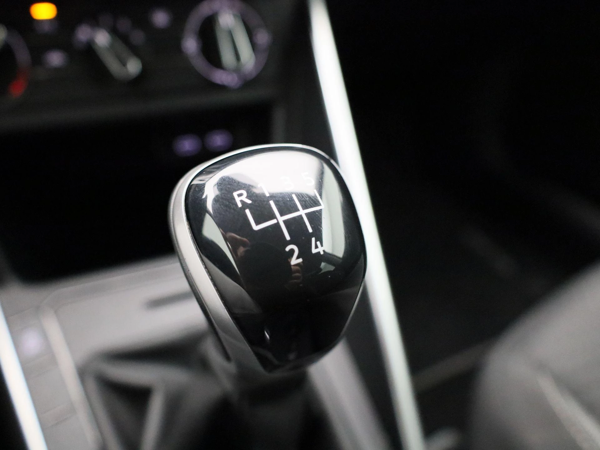 Volkswagen-Taigo-image-22