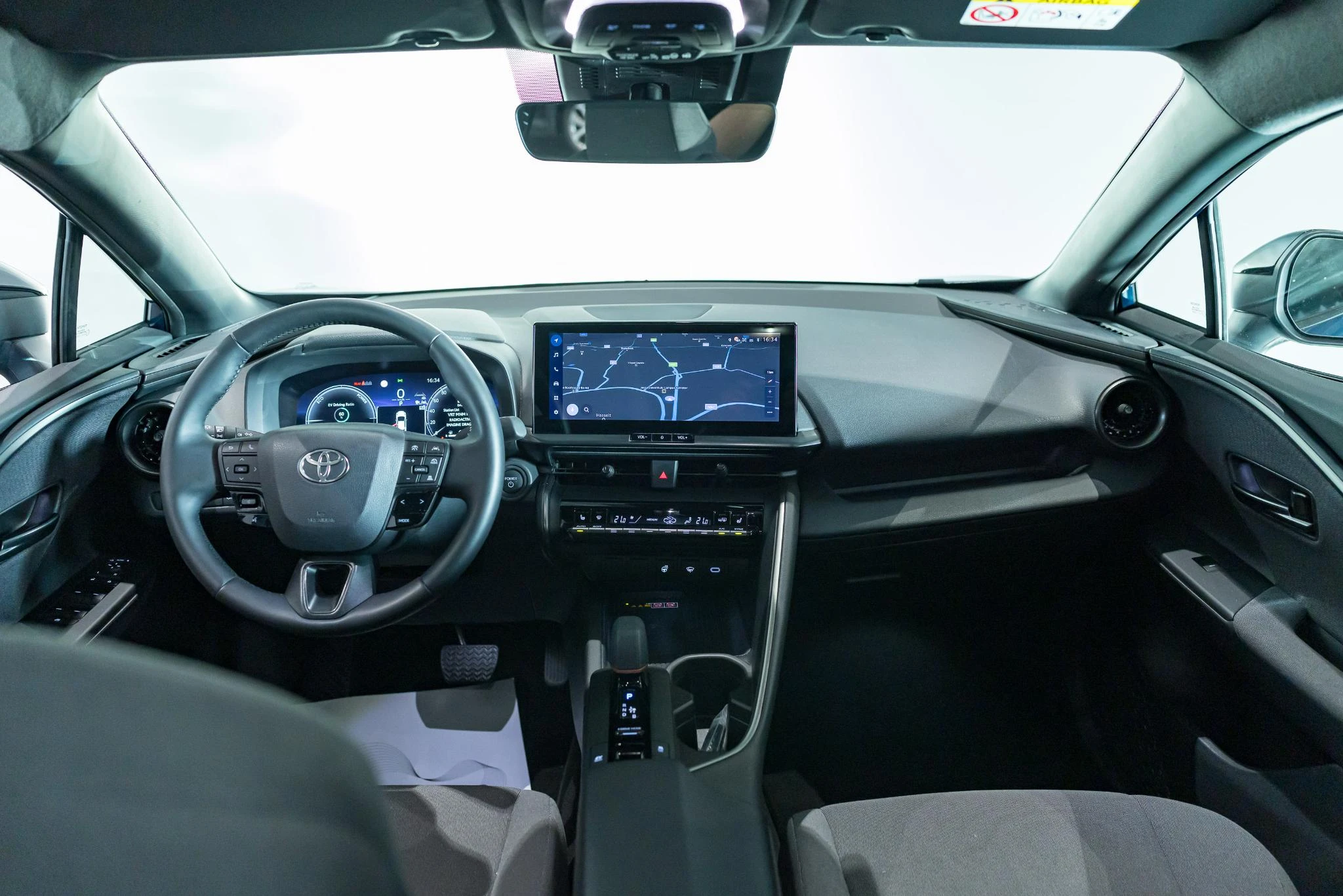 Toyota-C-HR-image-15