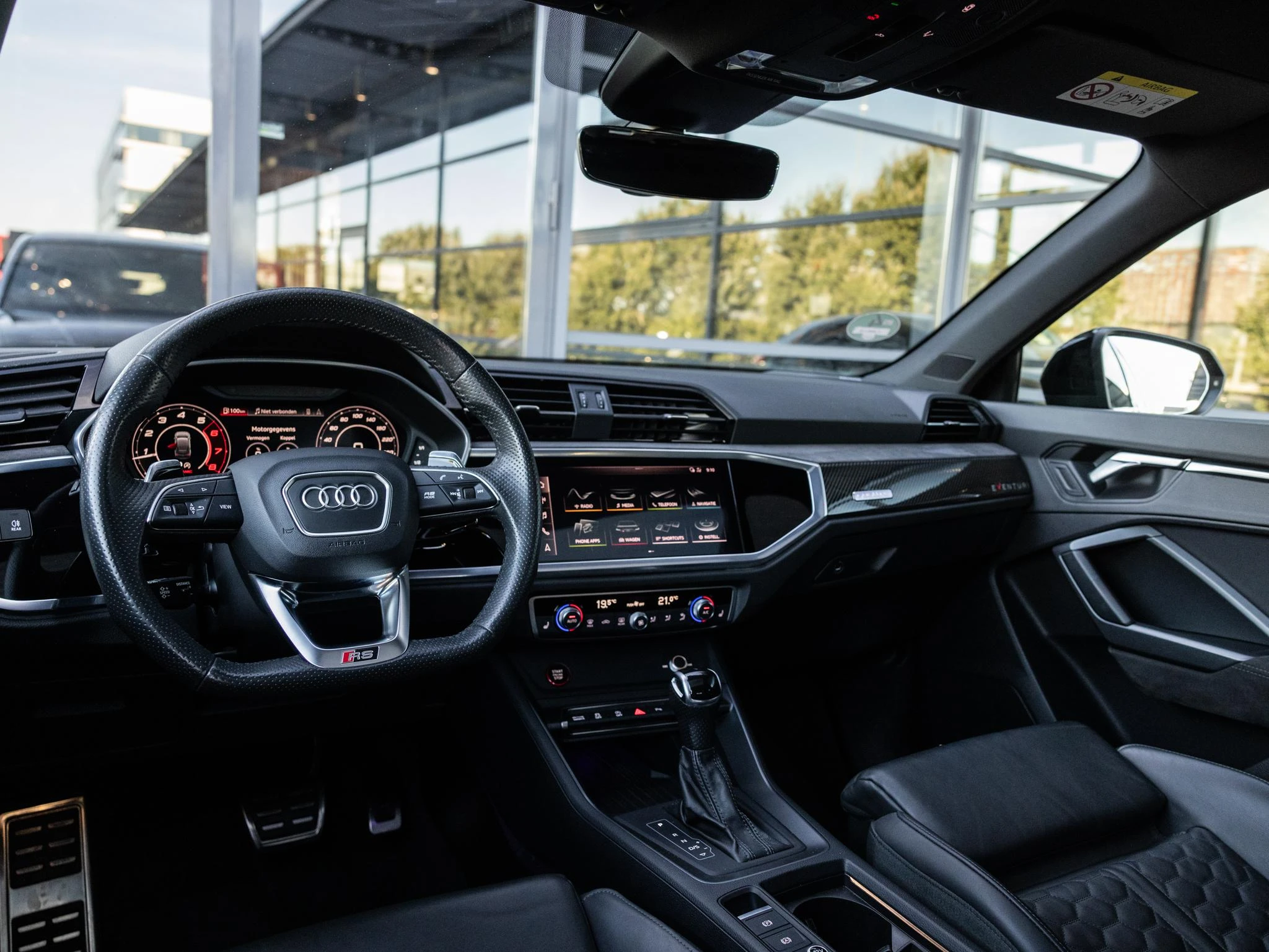 Audi-RSQ3-image-18