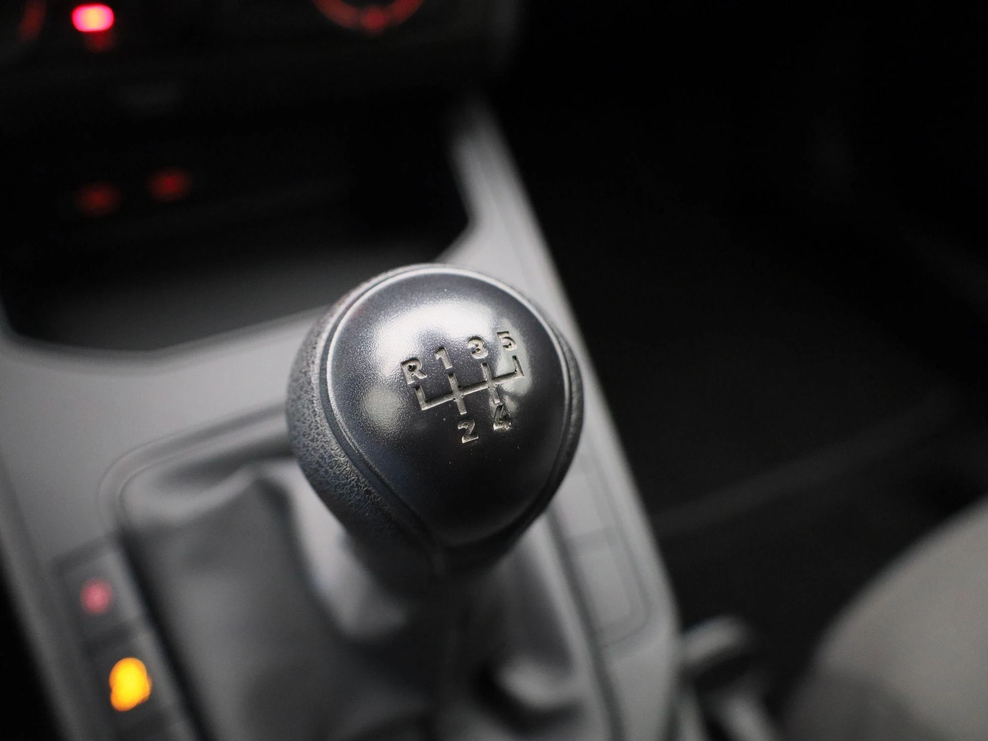 SEAT-Arona-image-25