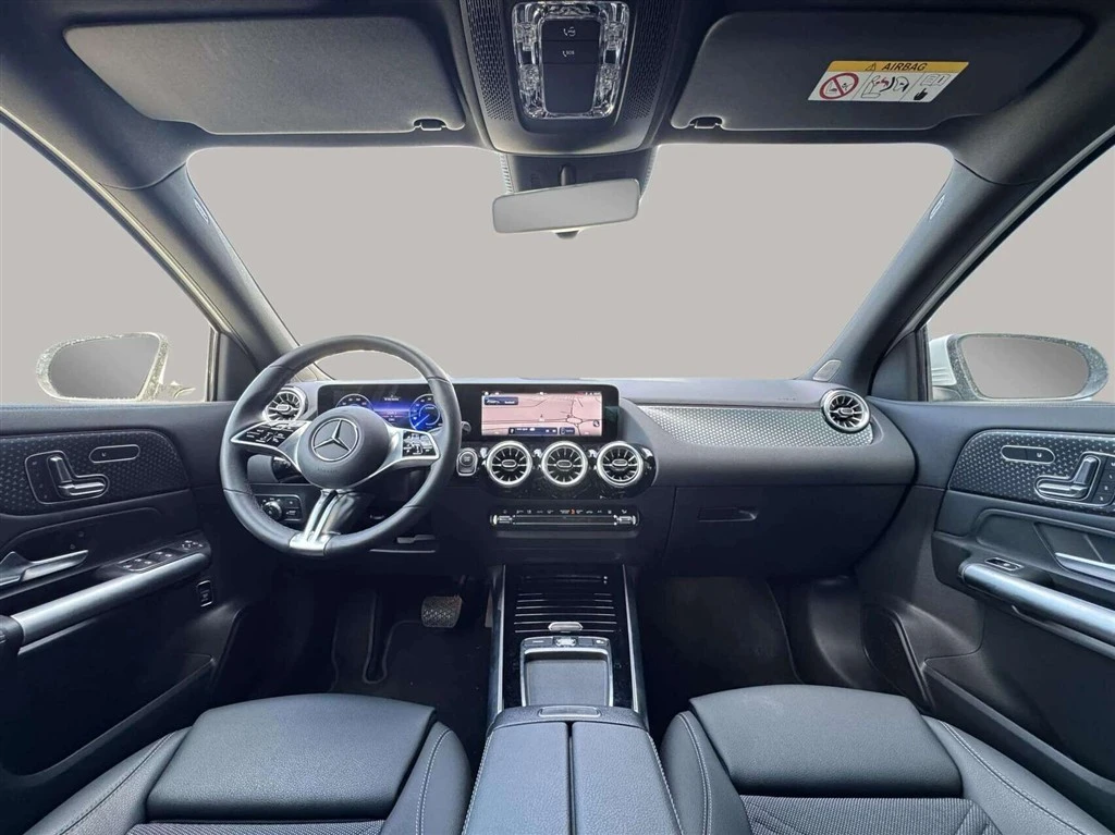 Mercedes-Benz-EQA-image-12