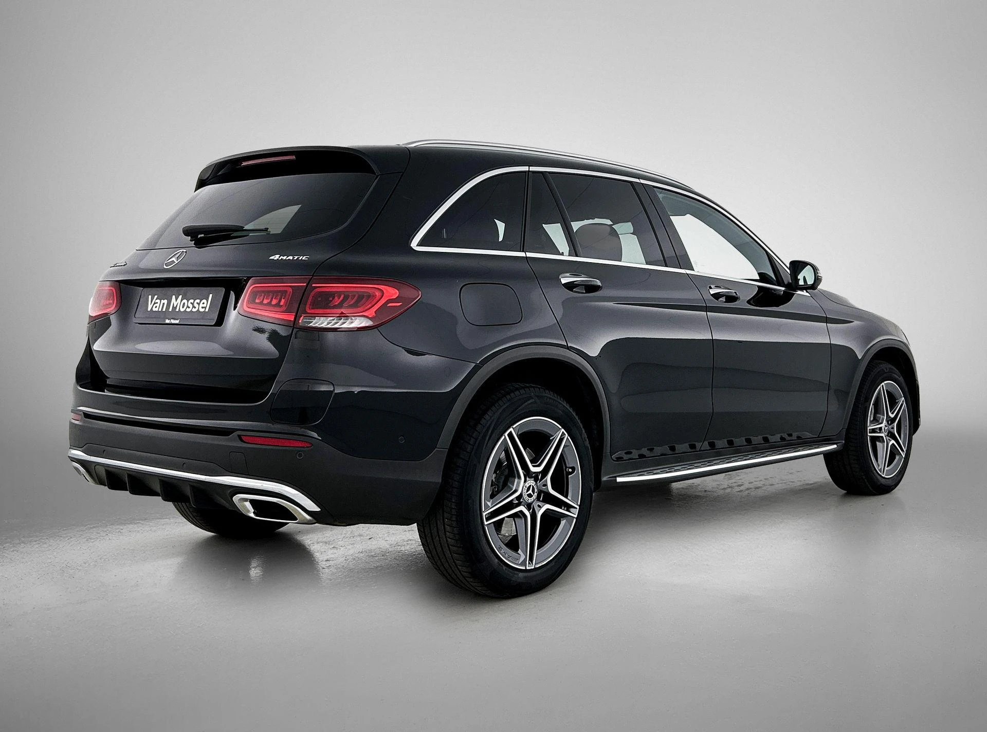 Mercedes-Benz GLC 300e 4MATIC AMG Line