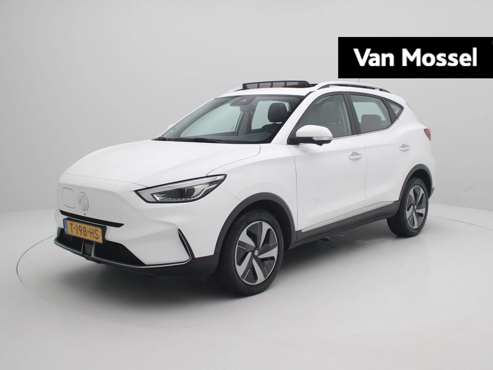 MG-ZS EV-image-0