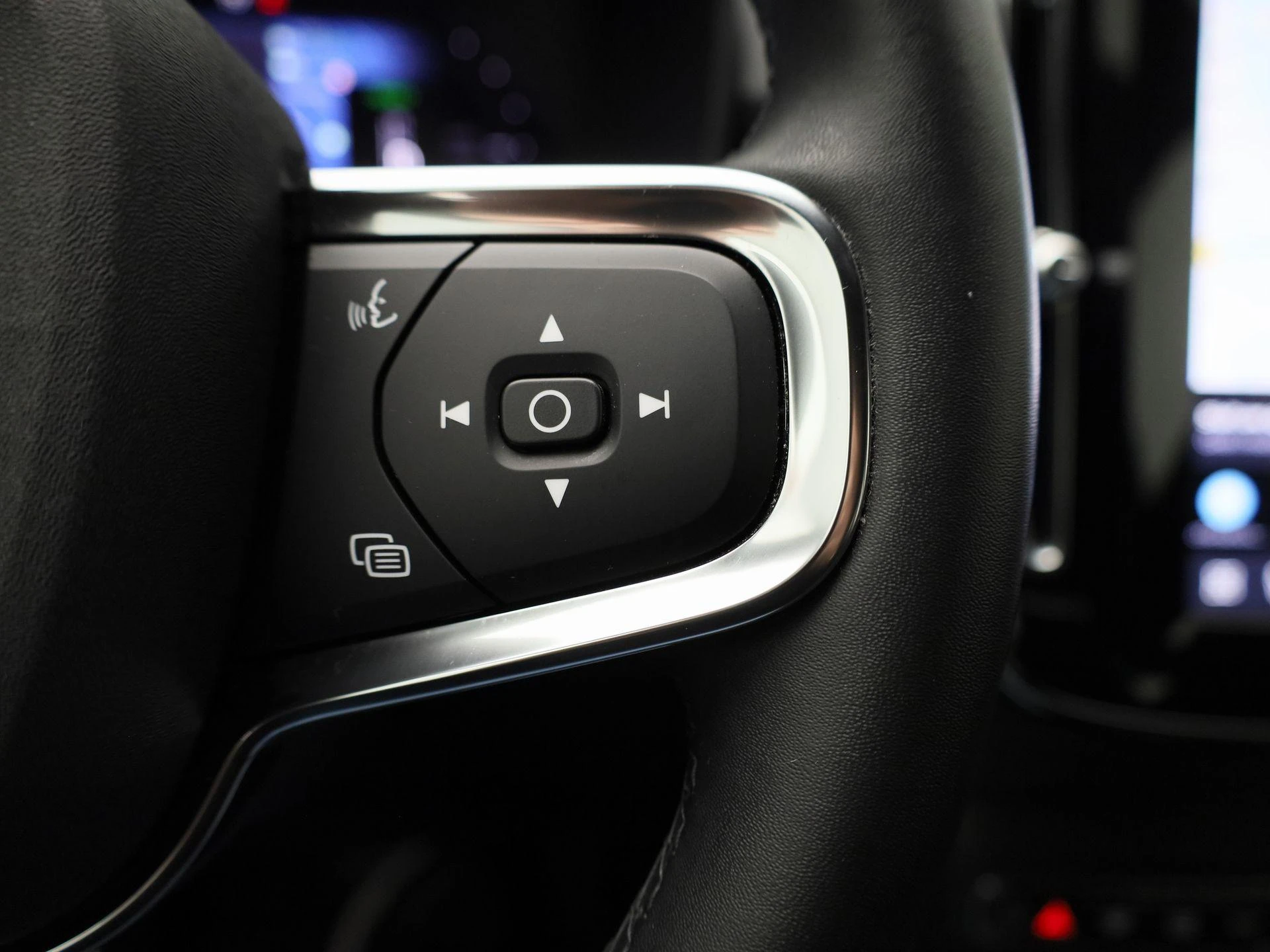 Volvo-XC40-image-16