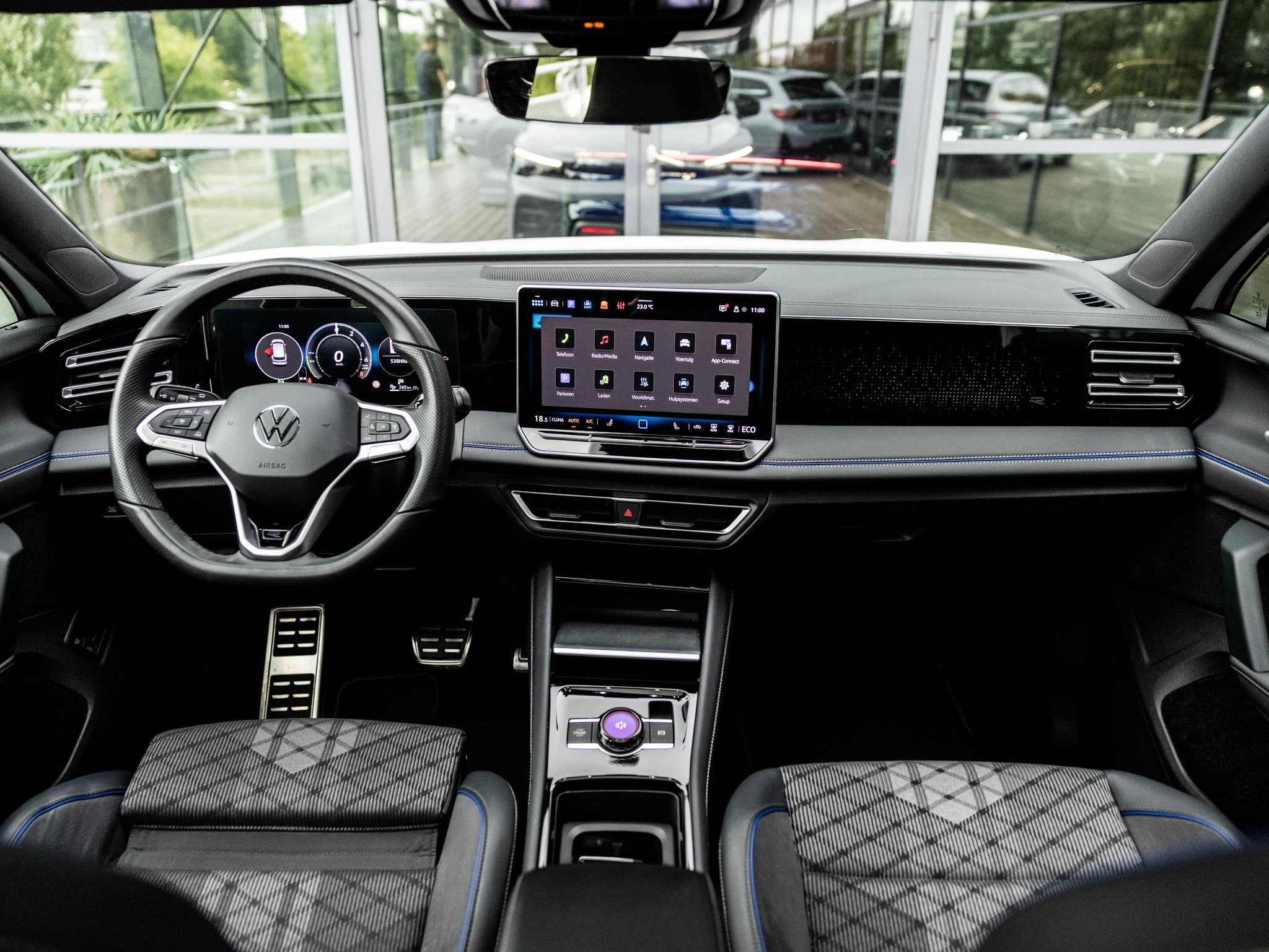 Volkswagen-Tiguan-image-6
