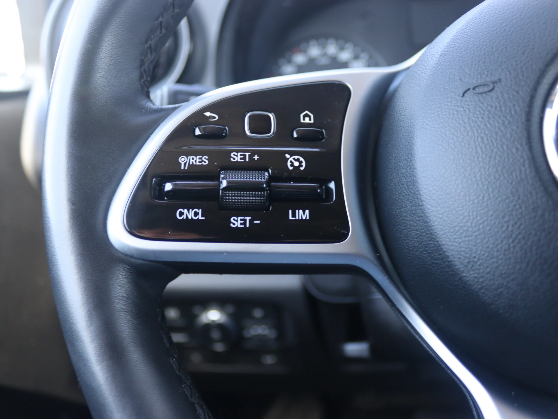 Mercedes-Benz-eCitan-image-5