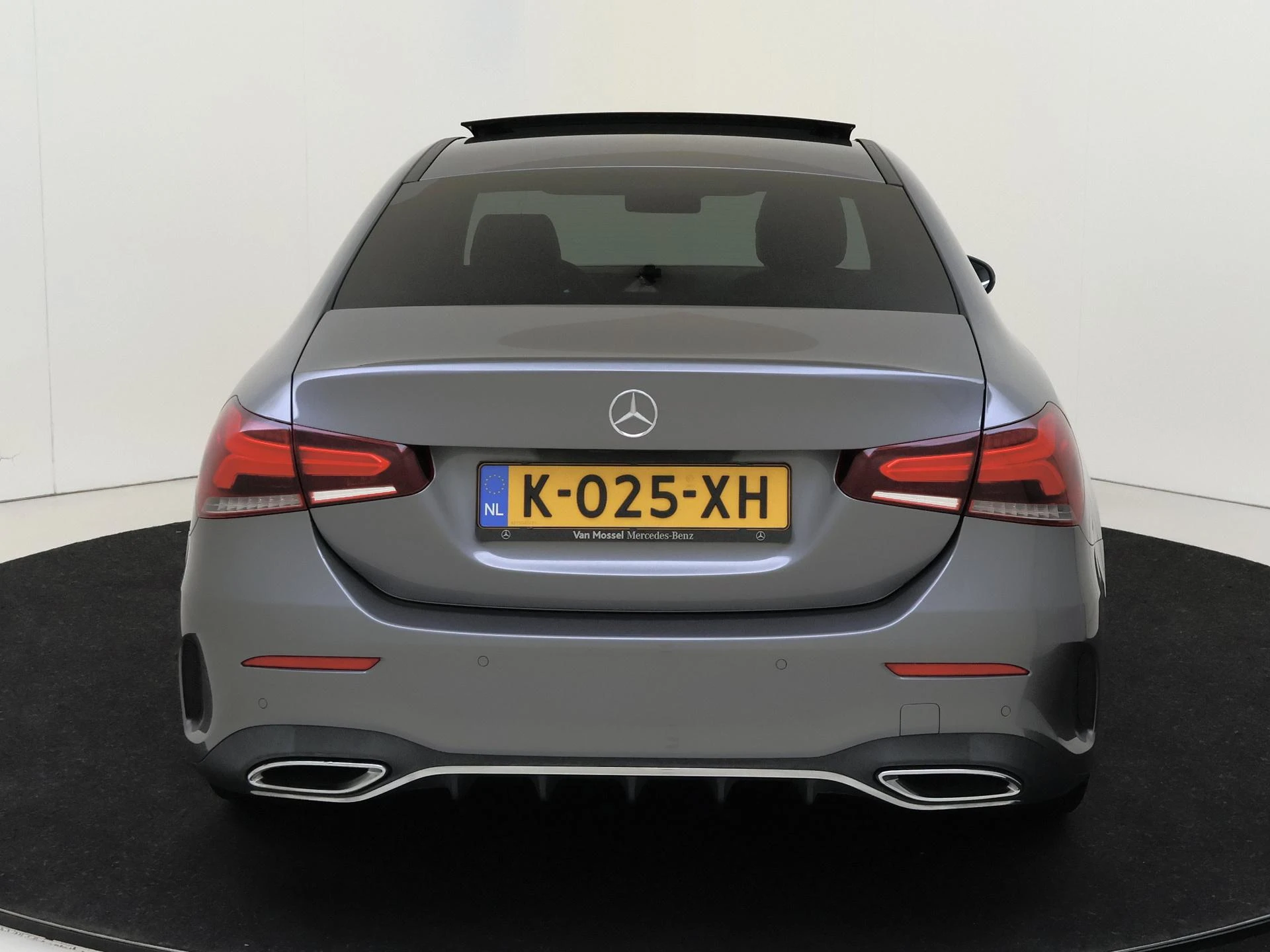 Mercedes-Benz-A-Klasse-image-6