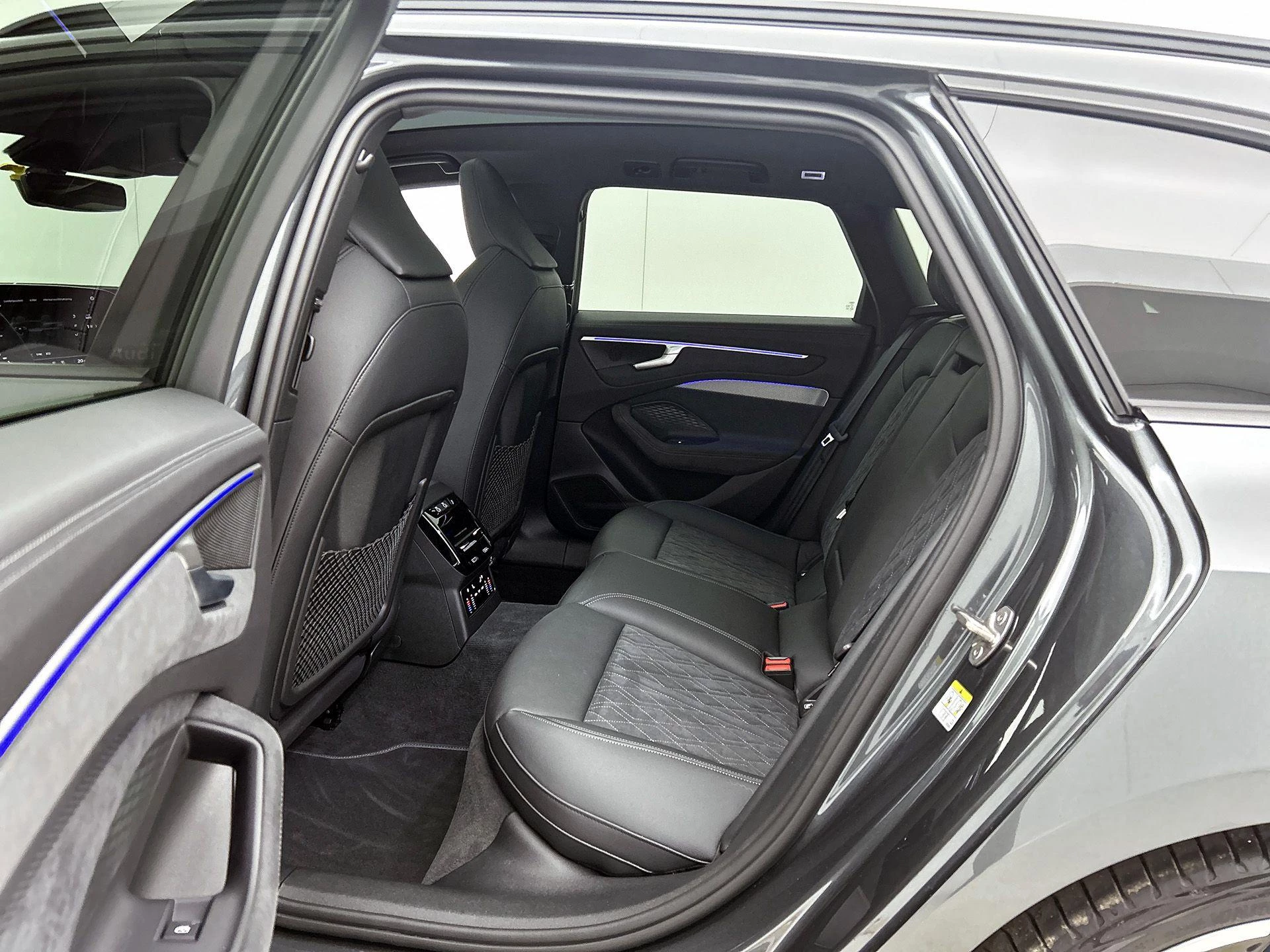 Audi-A6-image-32