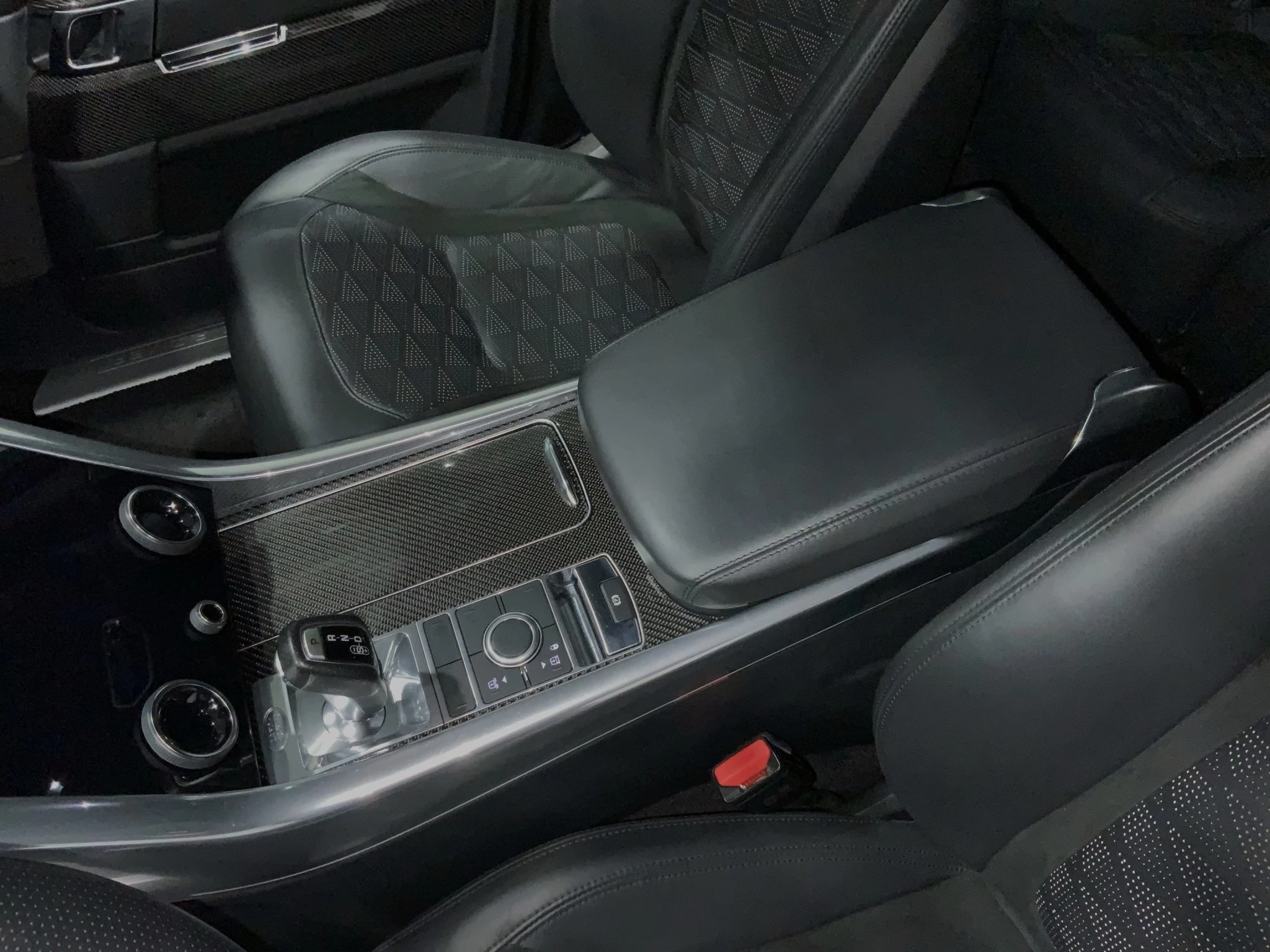 Land Rover-Range Rover Sport-image-21