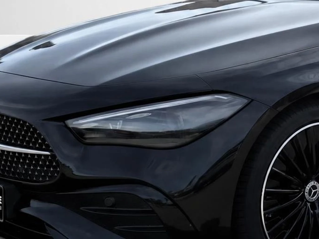 Mercedes-Benz-CLE 200-image-4