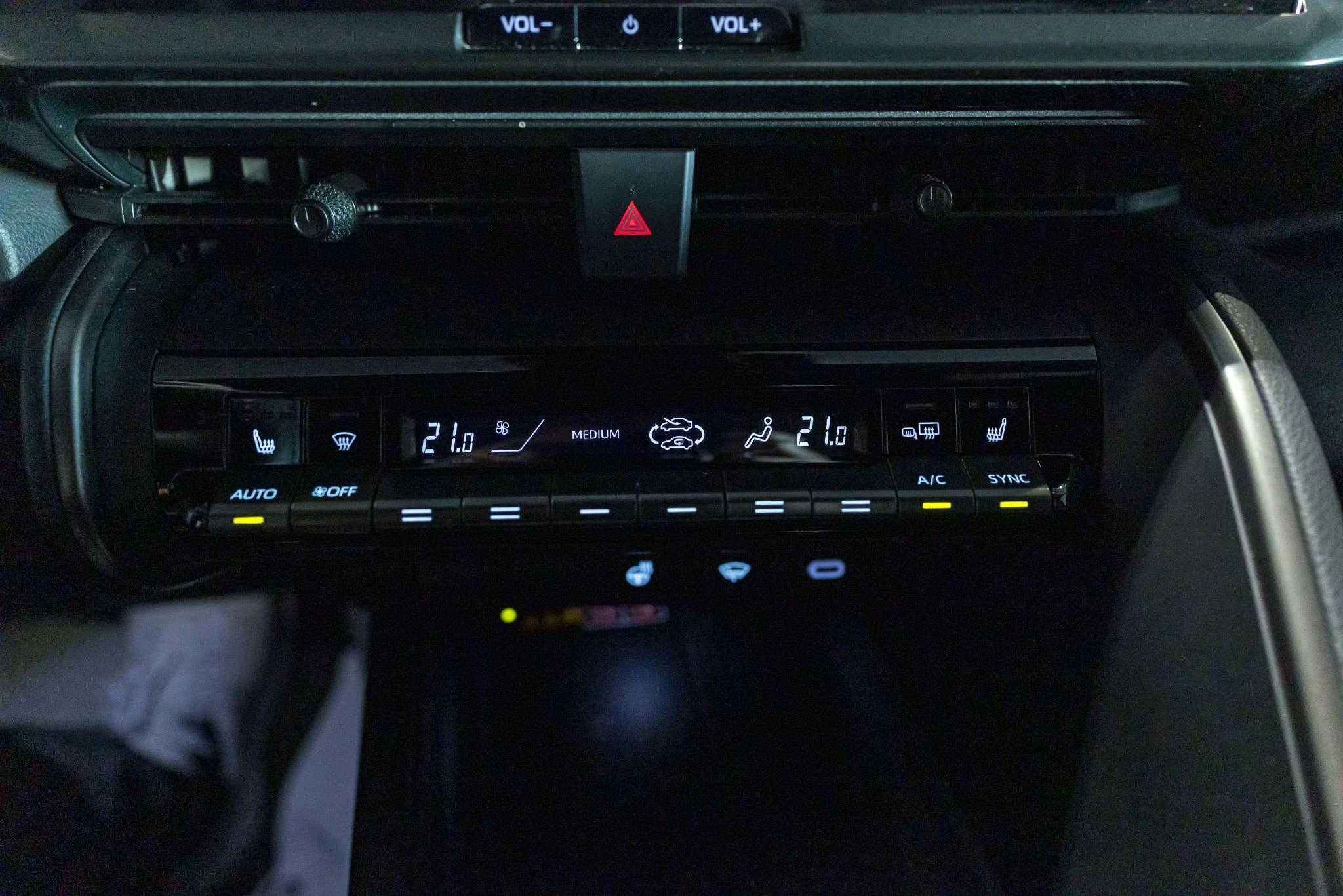 Toyota-C-HR-image-29