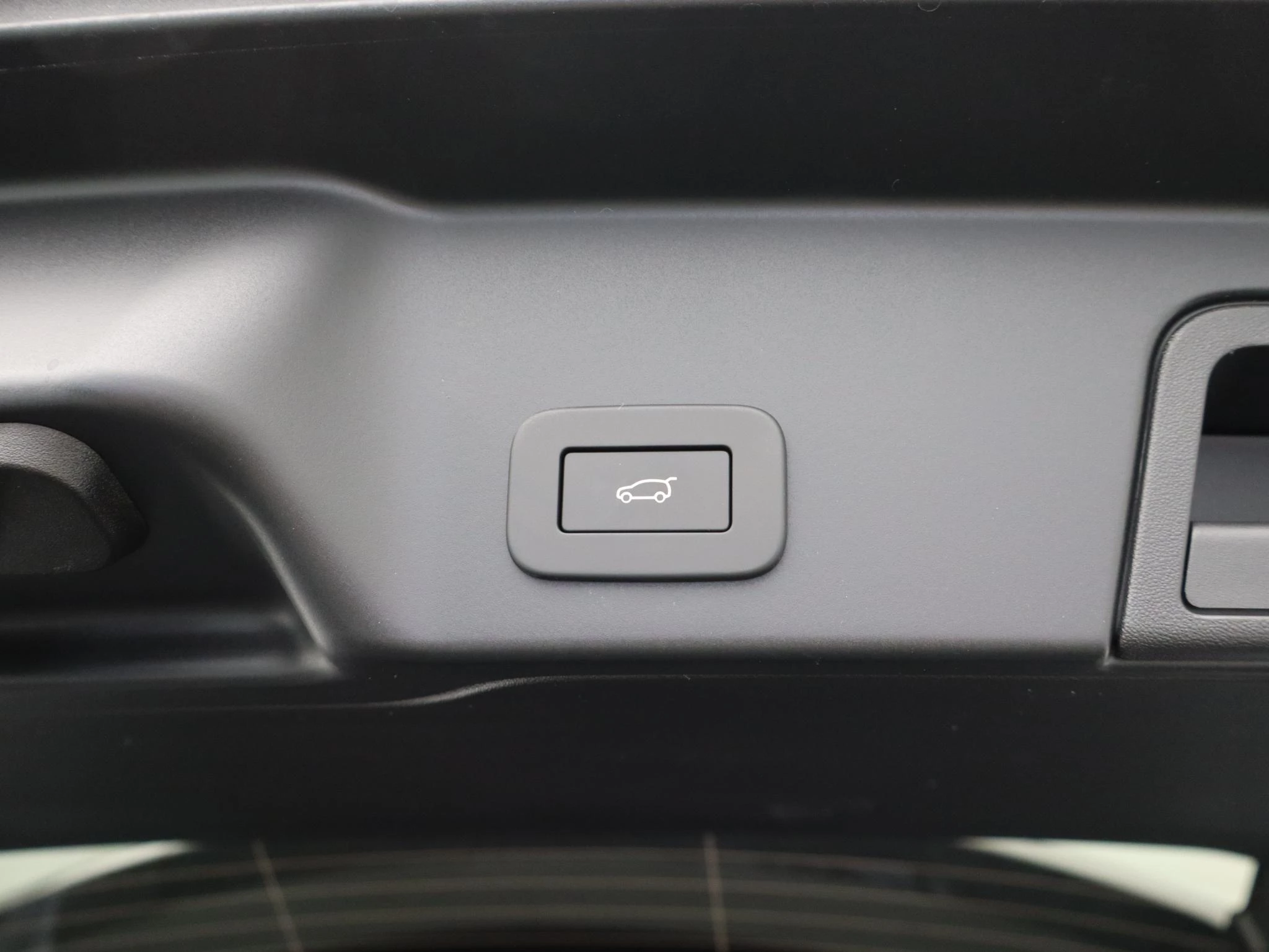 Land Rover-Range Rover Evoque-image-33
