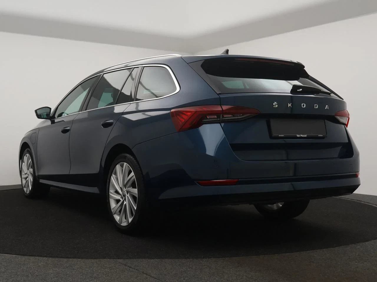 Škoda Octavia Combi PHEV Octavia iV Combi Clever+ 1,4TSI PHEV 204PK *AUTOMAAT*LEDER*CAMERA*VIRTUAL COCKPIT*NAVI*APP-CONNECT*CRUISE*...*