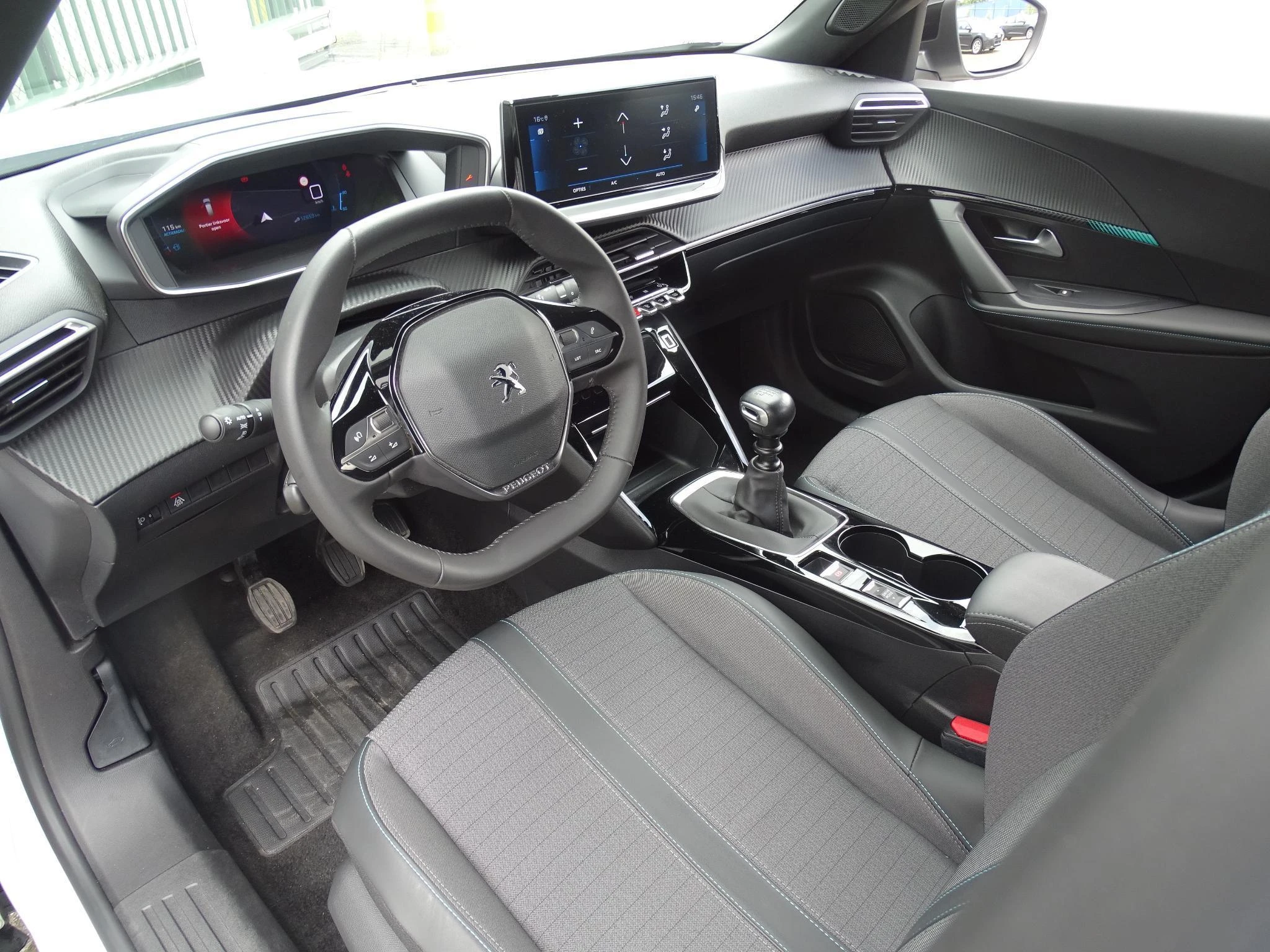 Peugeot-2008-image-12