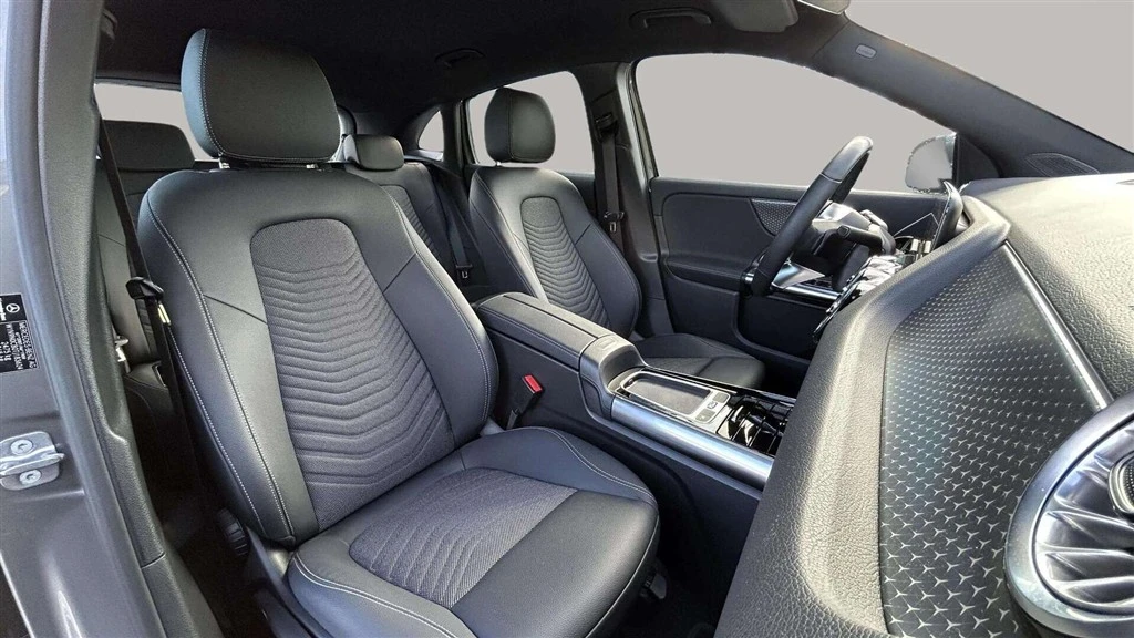 Mercedes-Benz-EQA-image-19