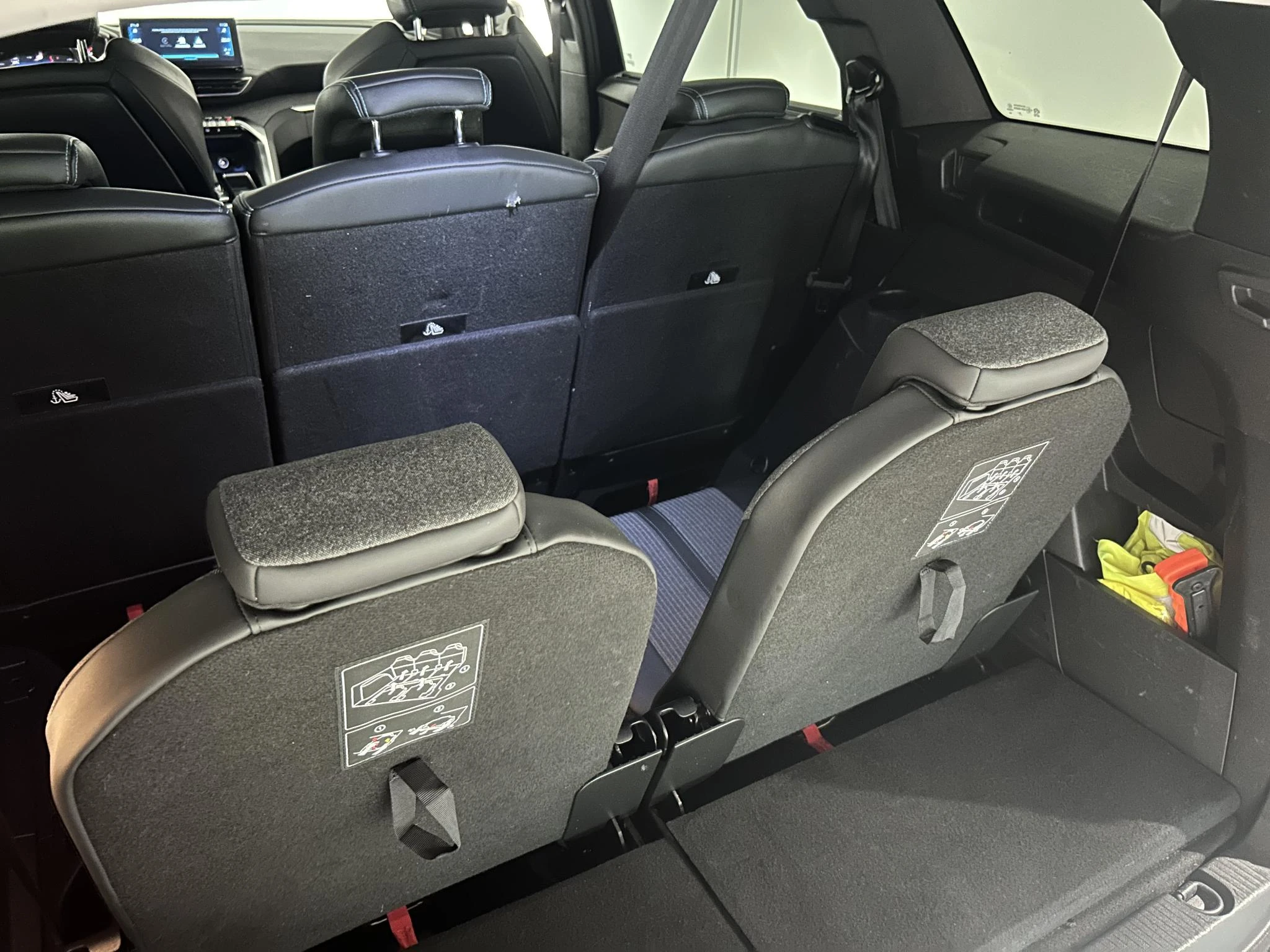 Peugeot-5008-image-25