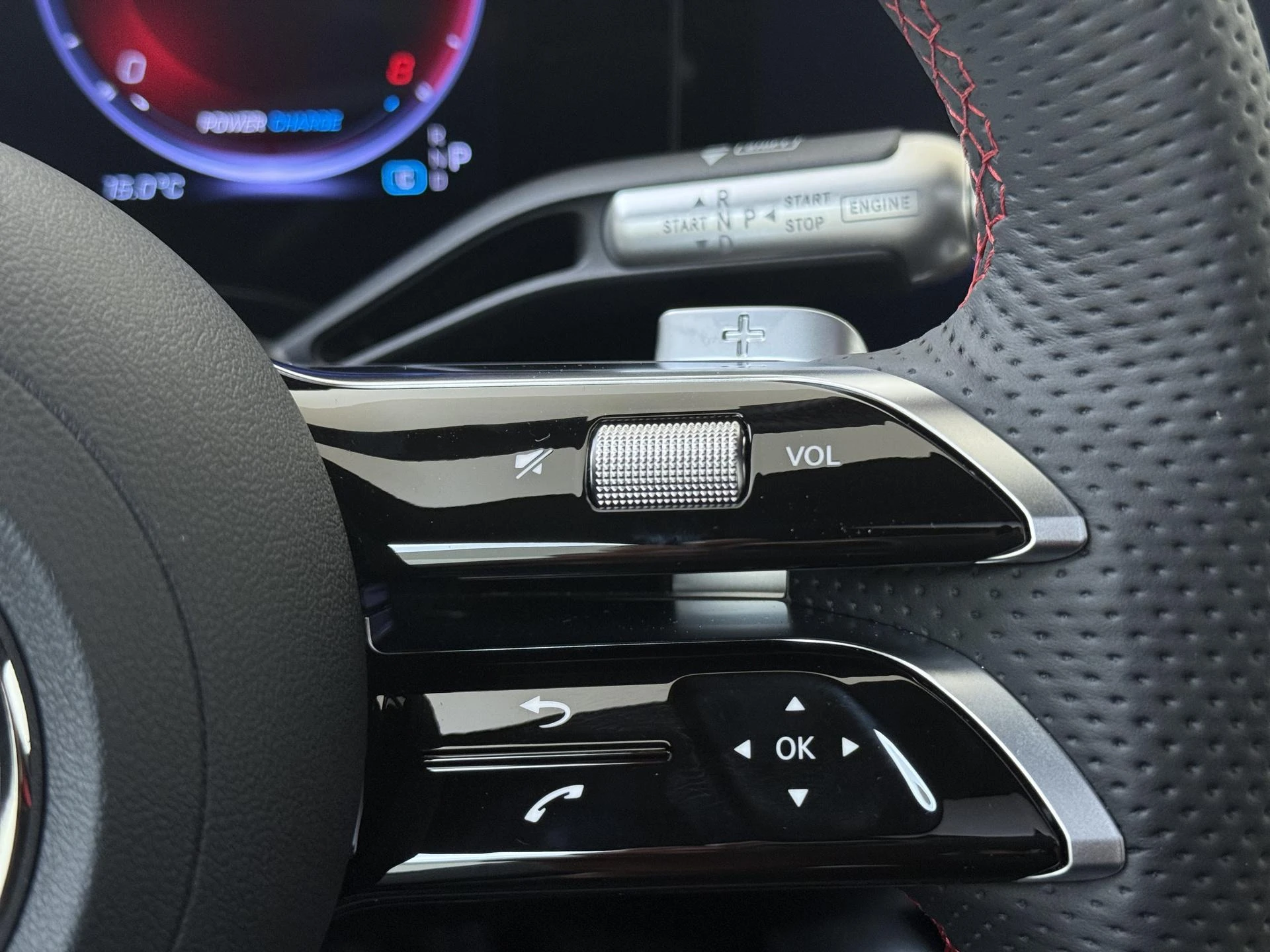 Mercedes-Benz-CLA-image-12