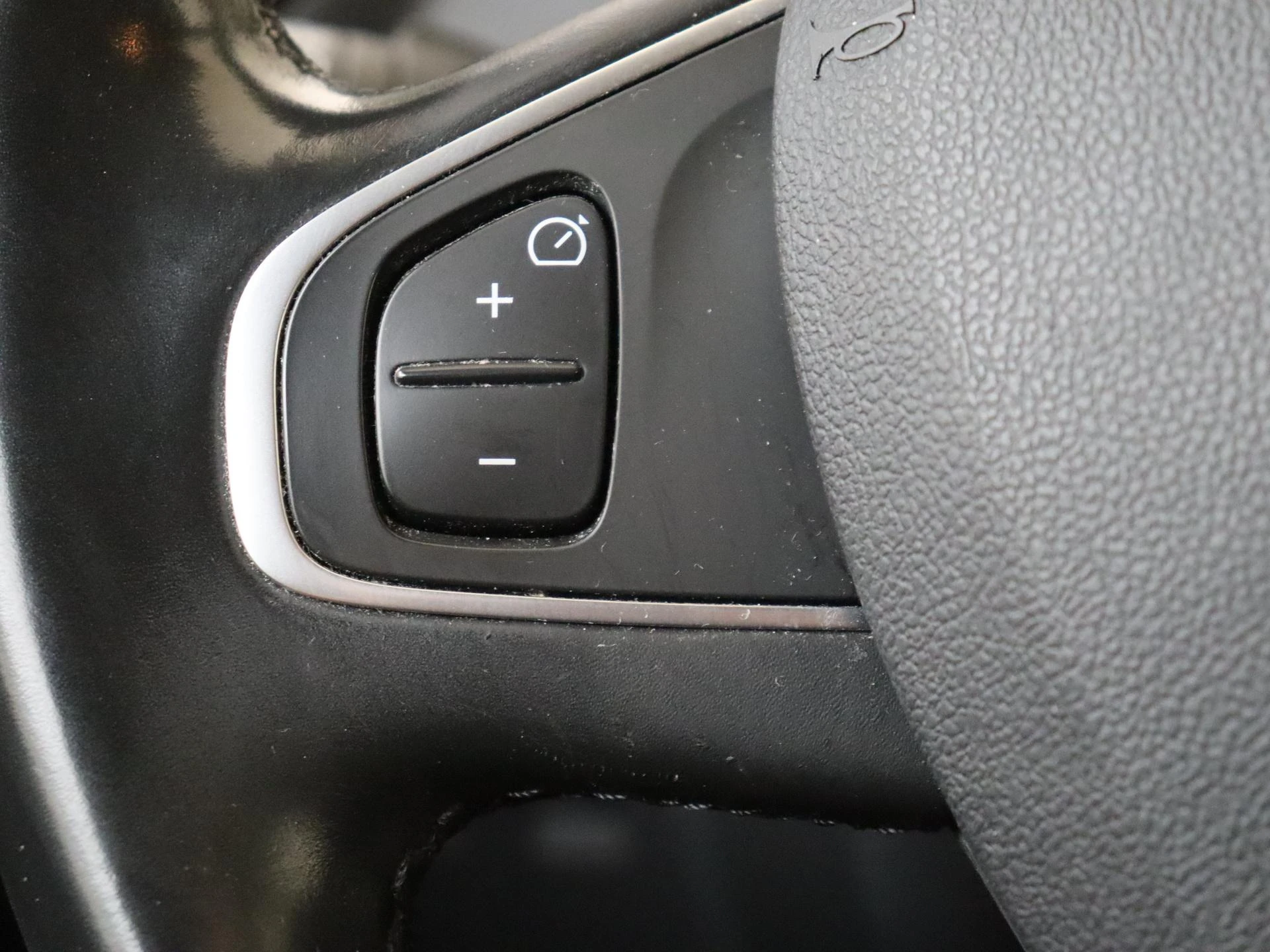 Renault-Captur-image-14