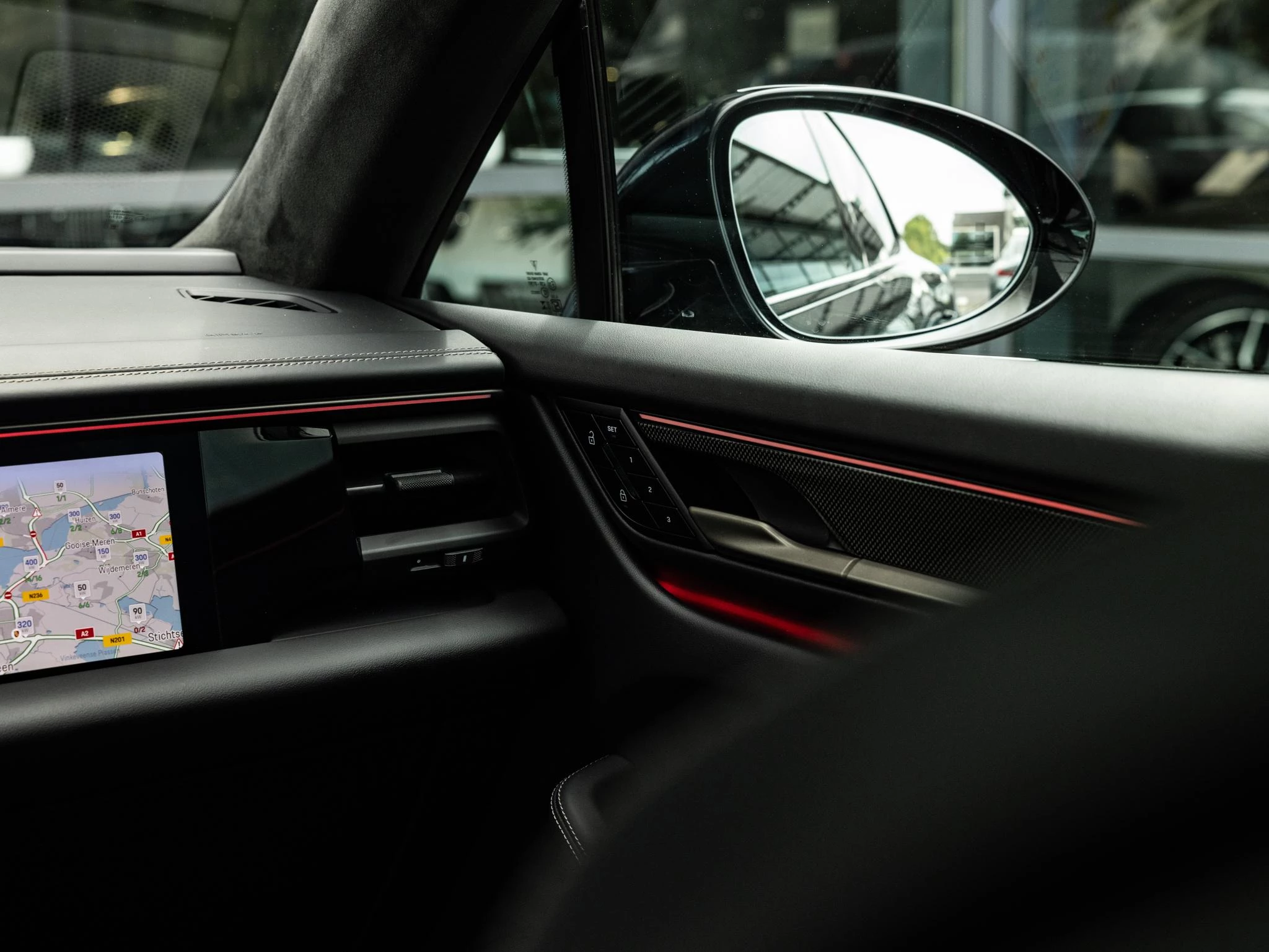Porsche Macan Turbo 100 kWh
