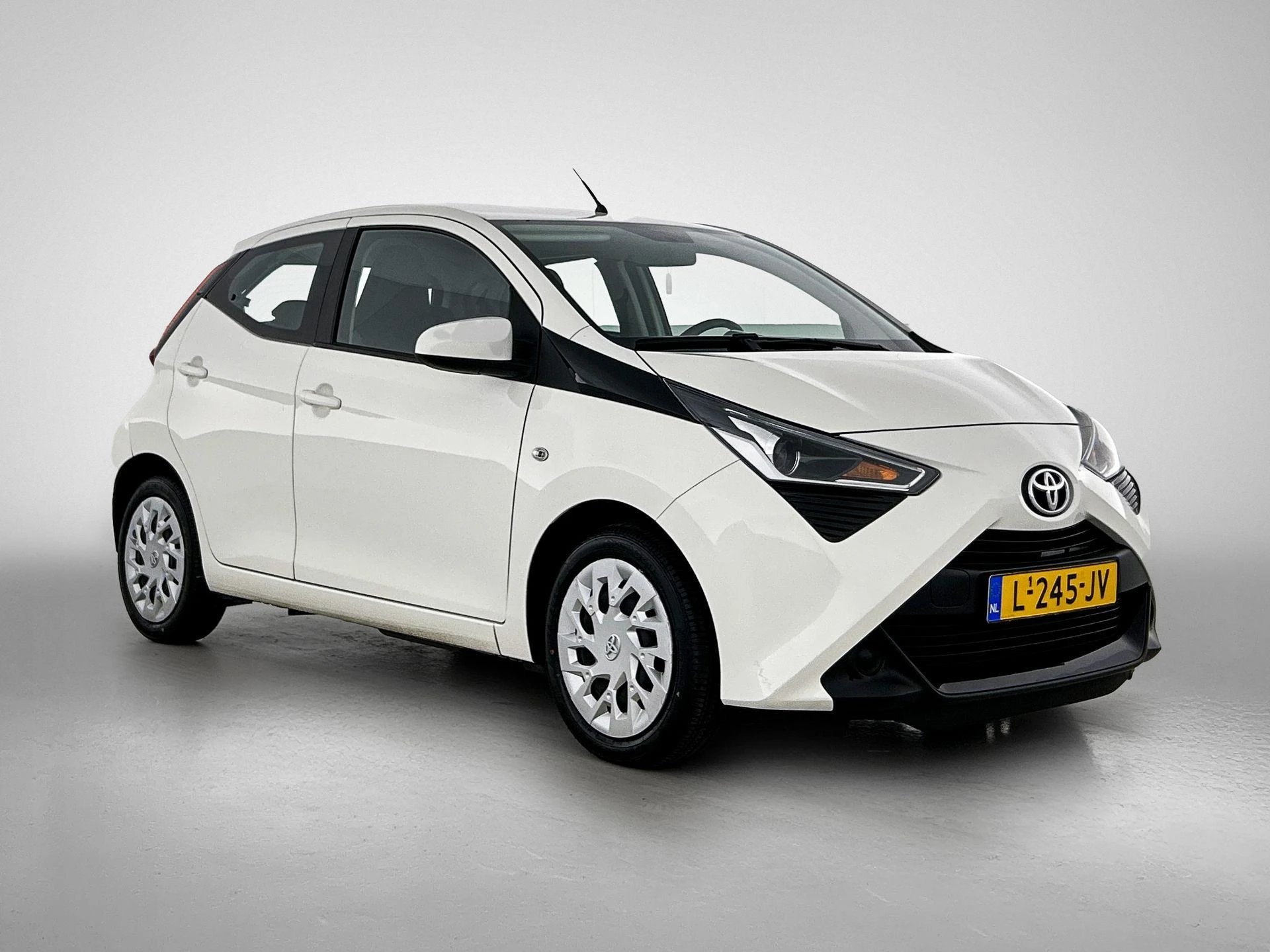Toyota-Aygo-image-2