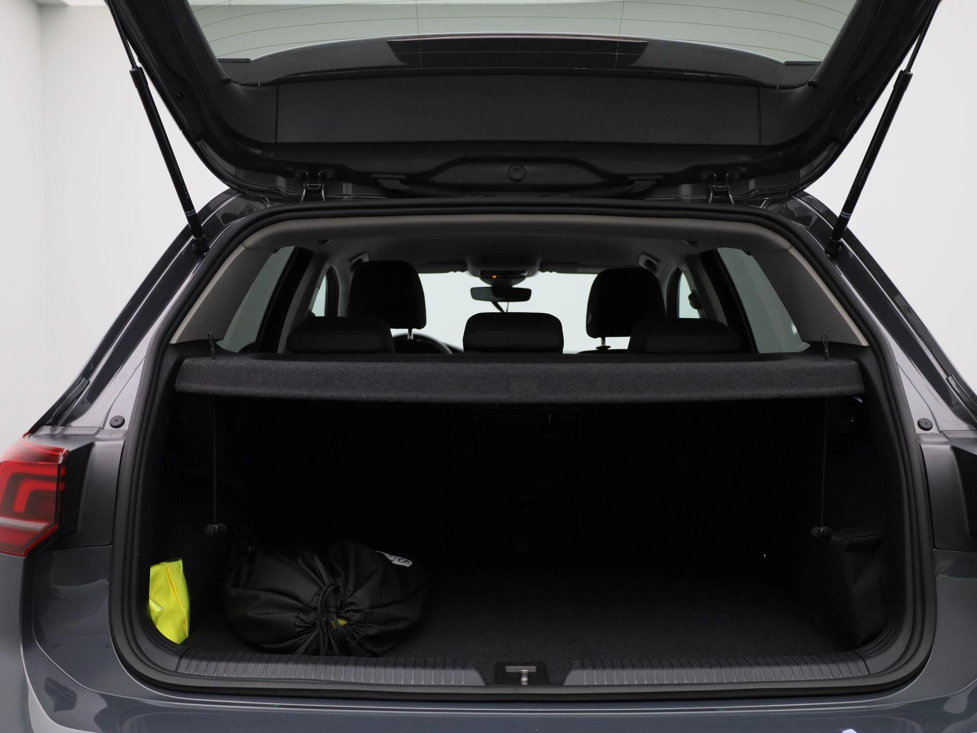 Volkswagen-Golf-image-13