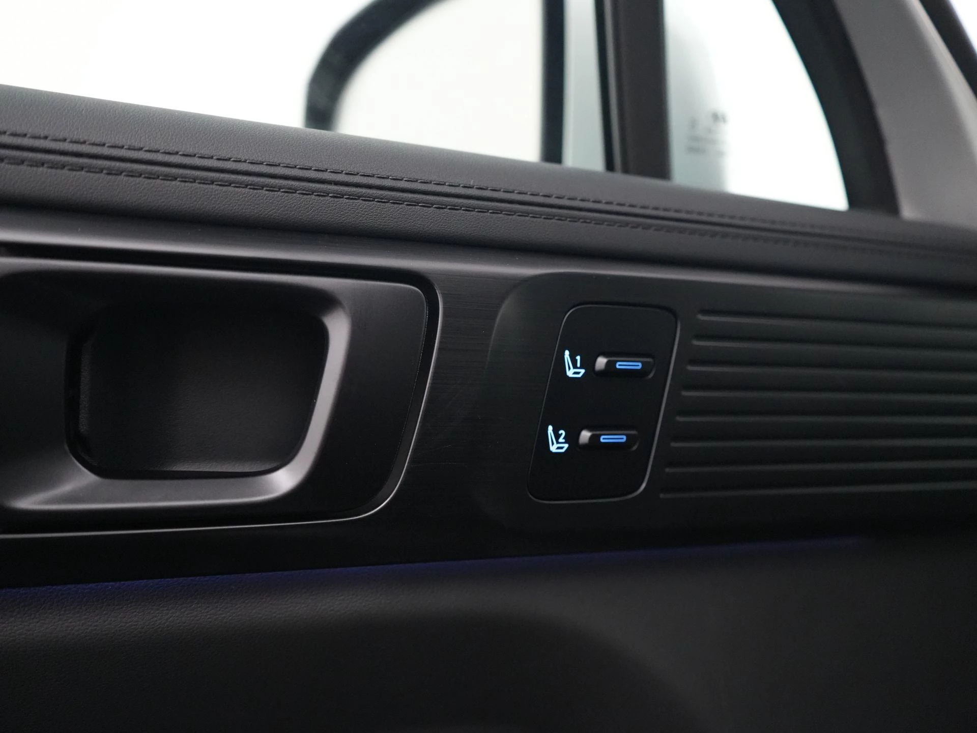 Hyundai-Santa Fe-image-32