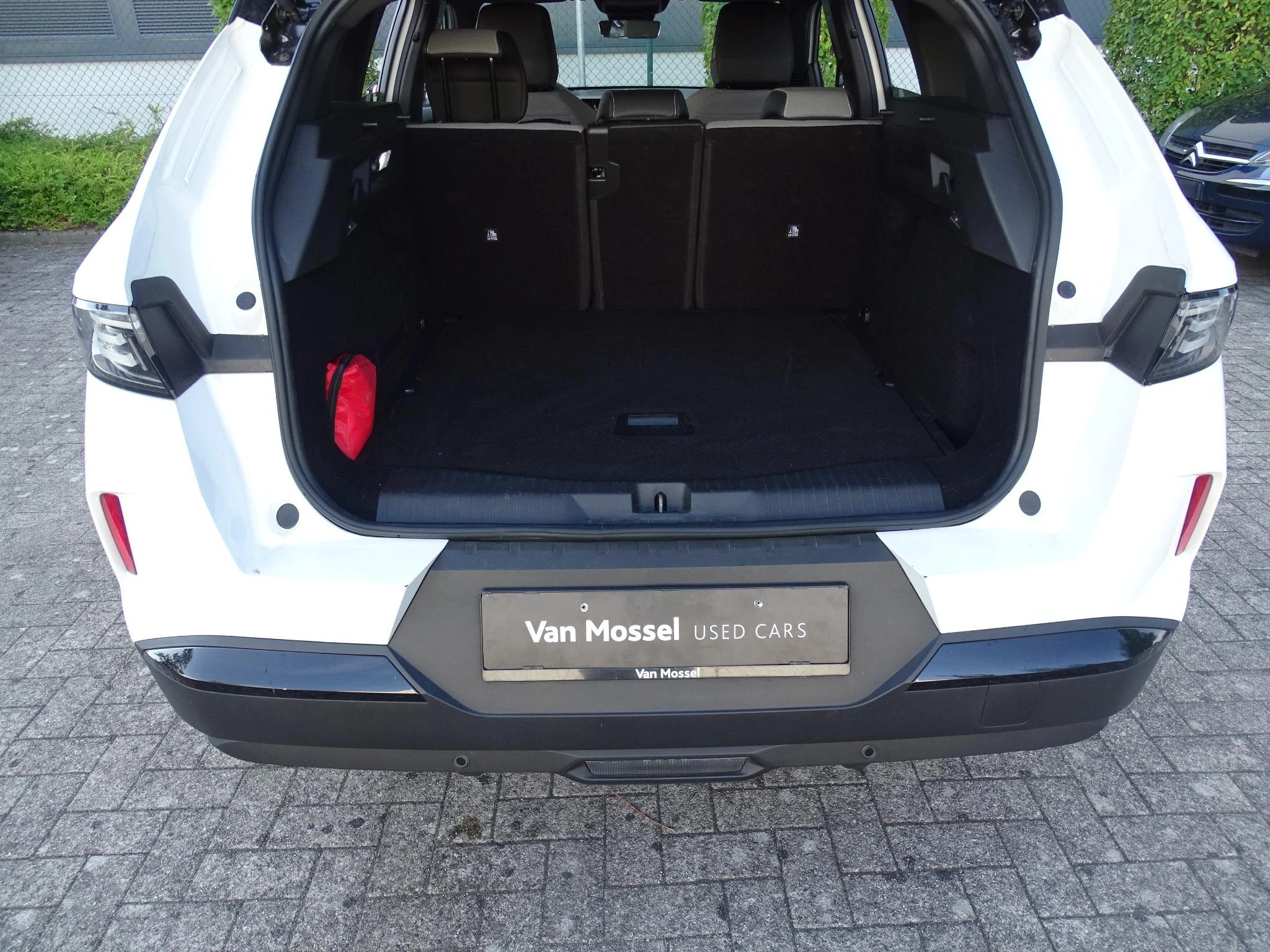 Opel-Grandland-image-16