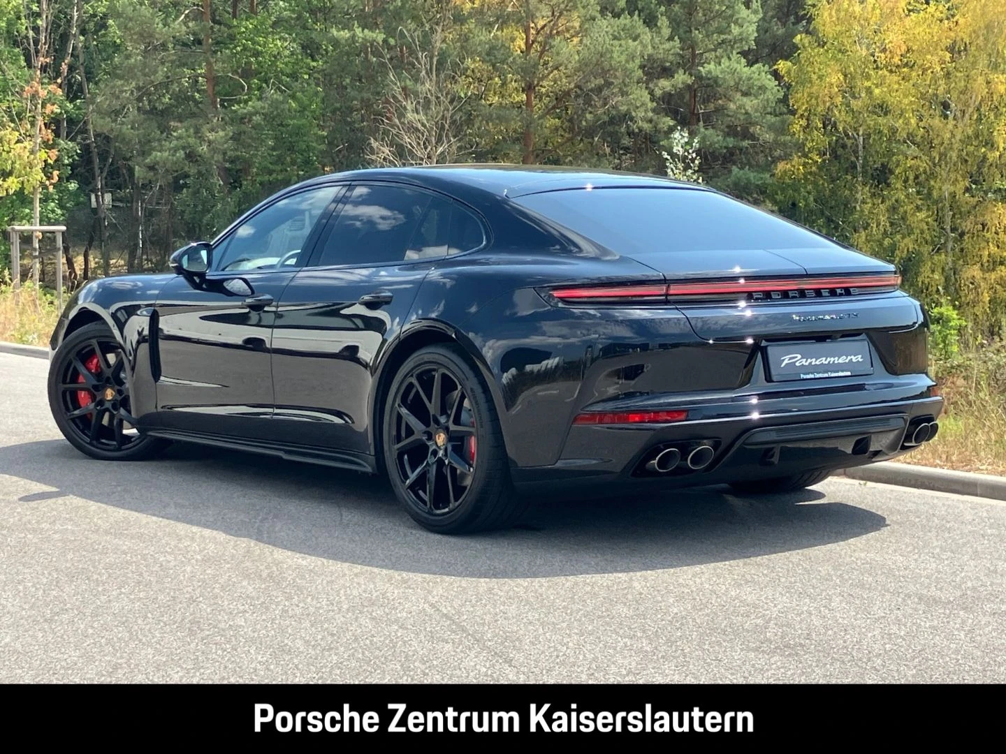 Porsche-Panamera-image-2