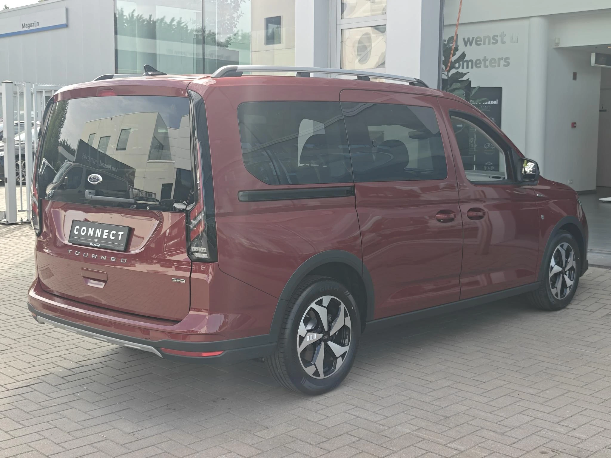 Ford Tourneo Connect Grand 1.5 PHEV 110kW Active Aut.