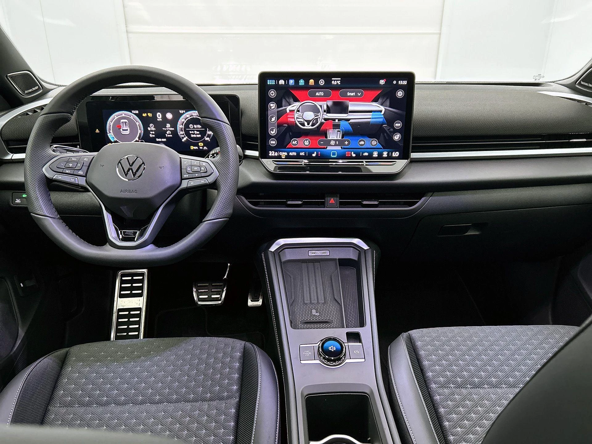 Volkswagen-T-Roc-image-23