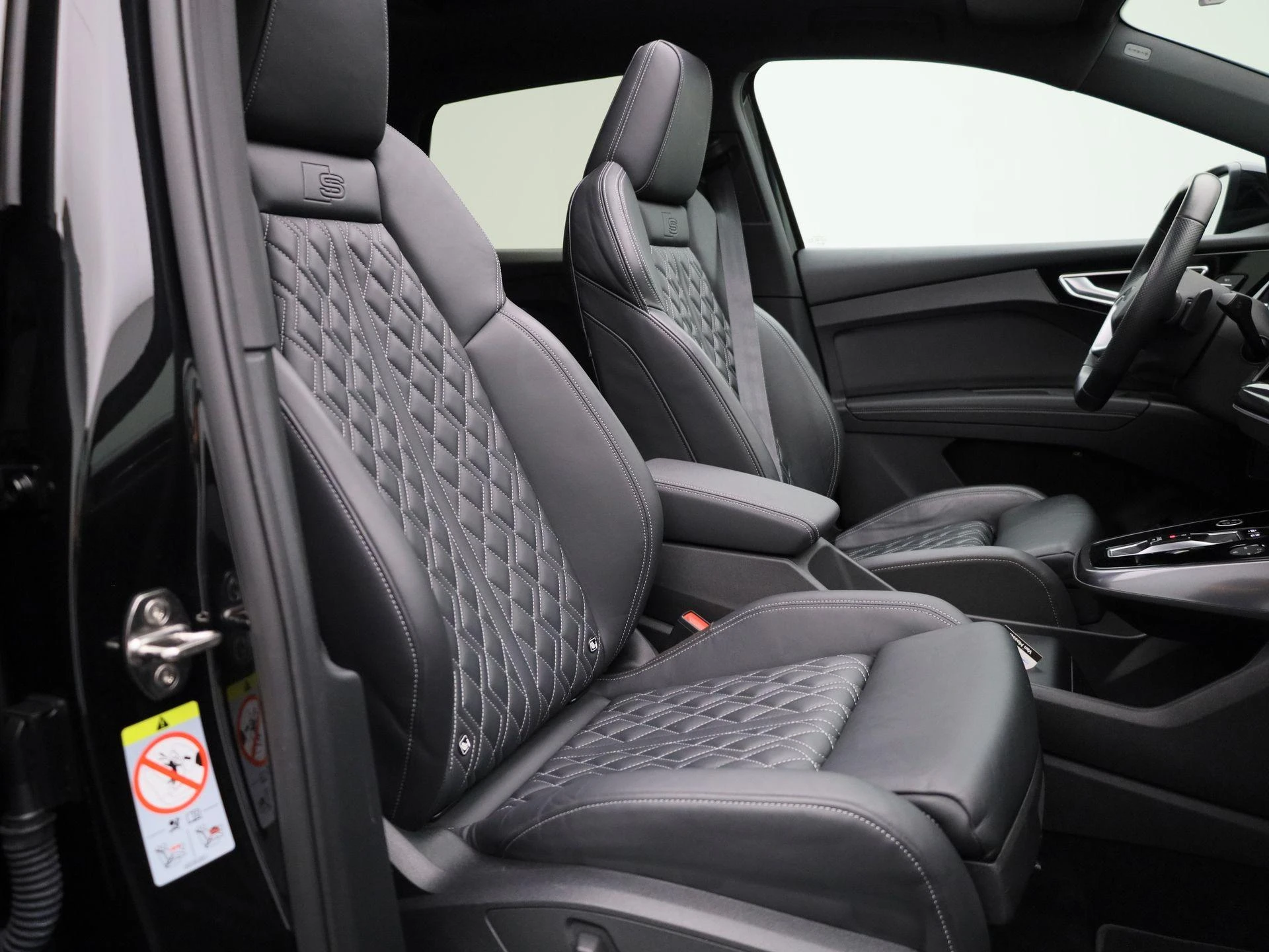 Audi-Q4 e-tron-image-43