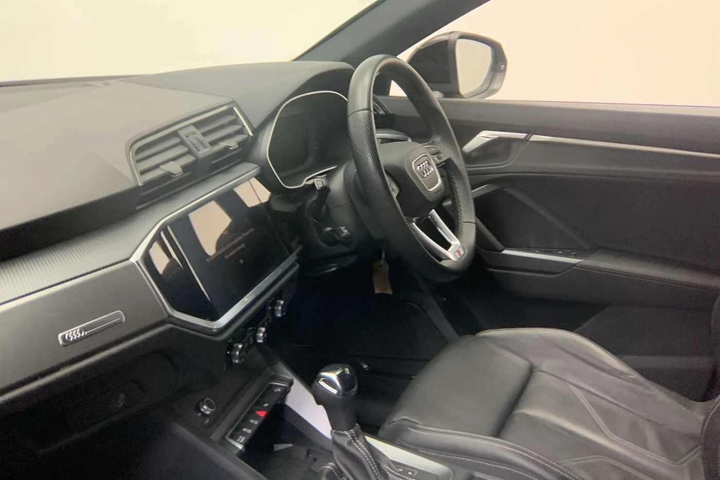 Audi-Q3-image-1