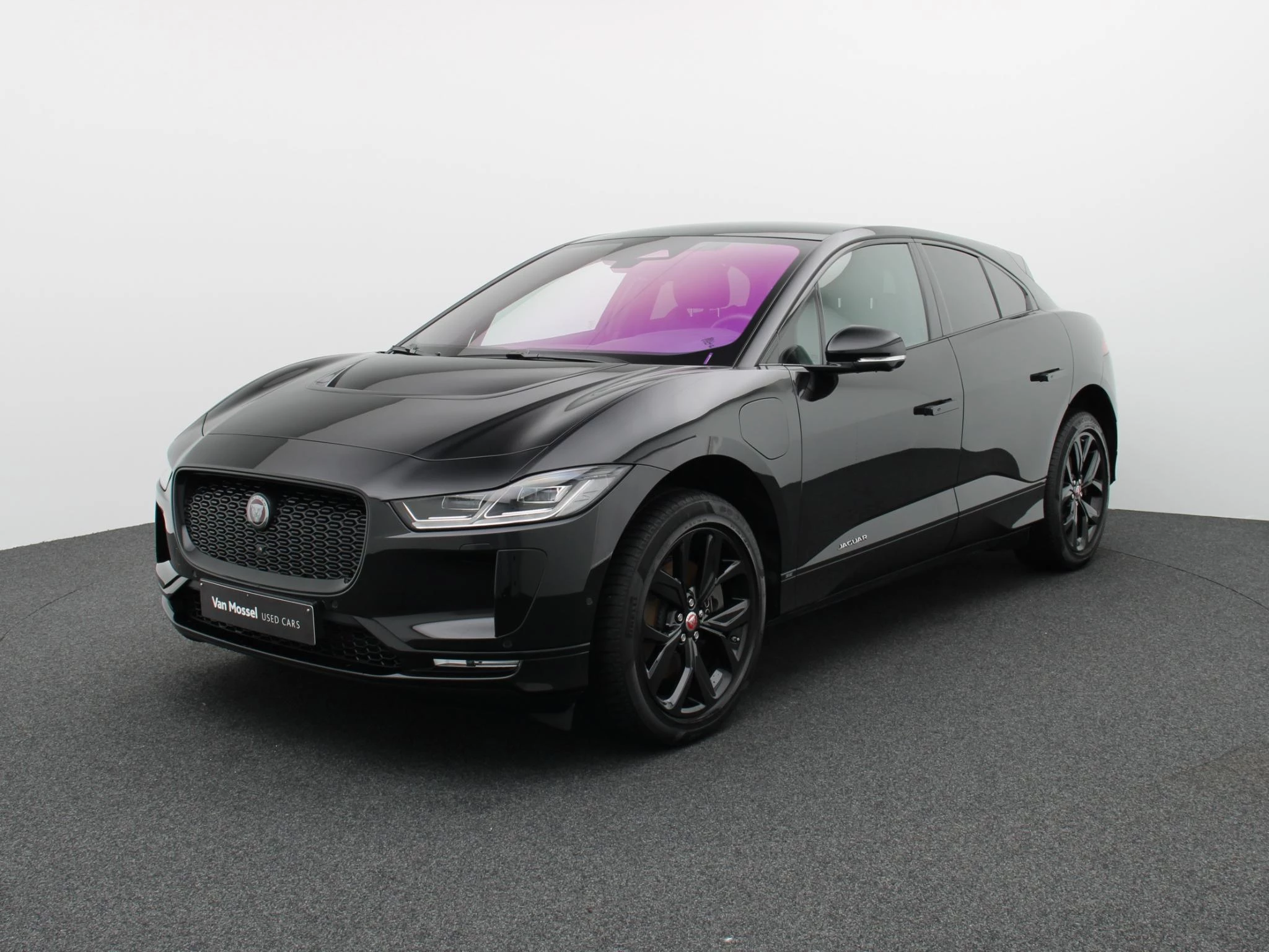 Jaguar-I-PACE-image-0