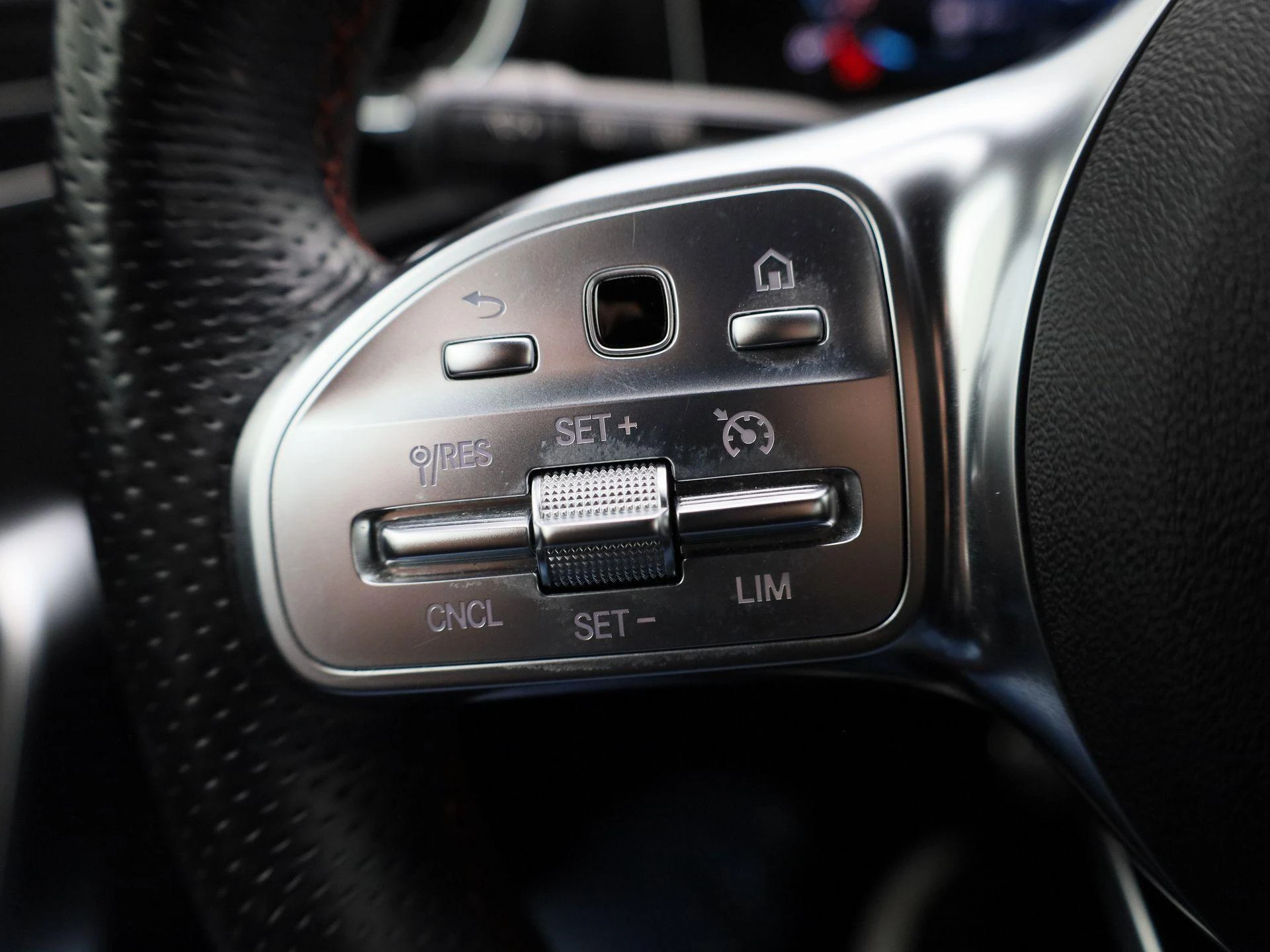 Mercedes-Benz-A-Klasse-image-17
