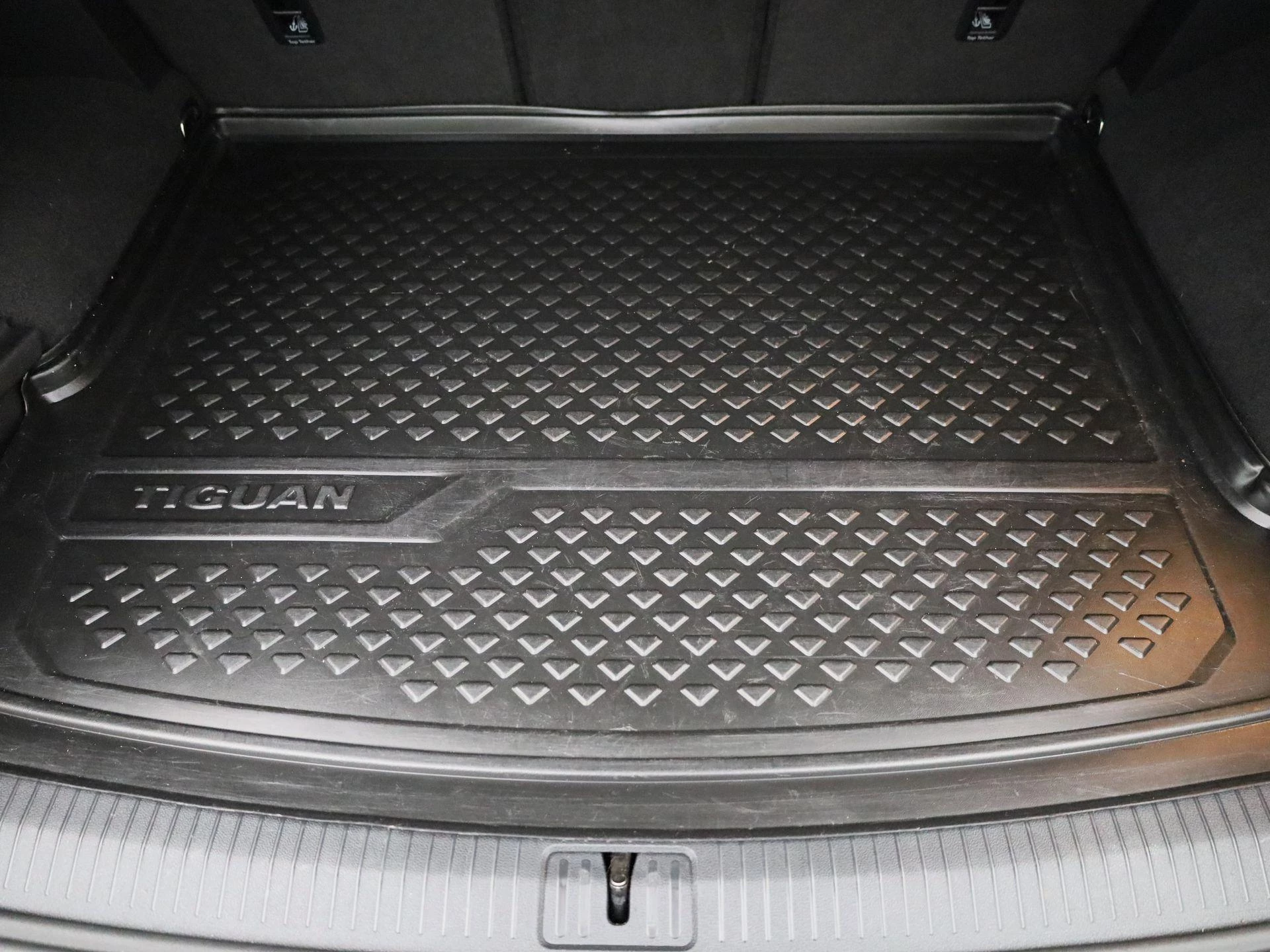 Volkswagen-Tiguan-image-11