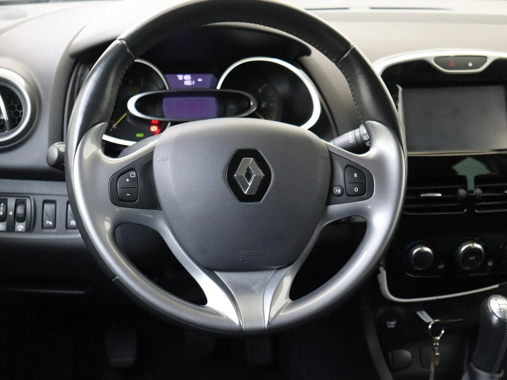 Renault-Clio-image-9