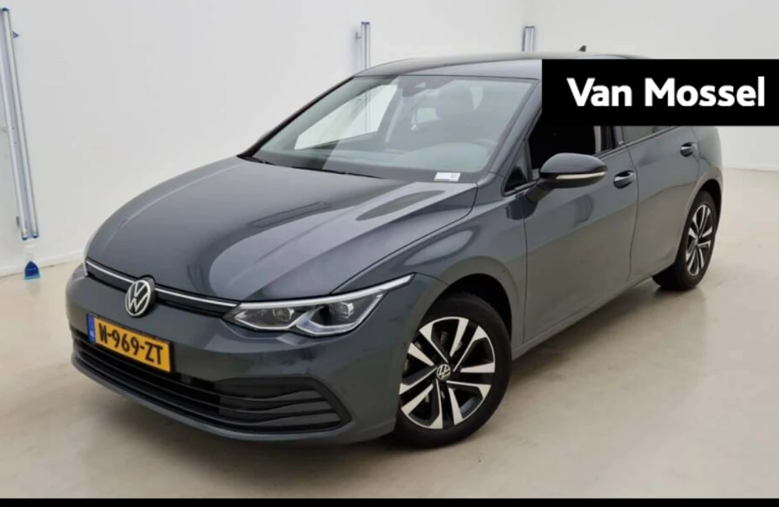Volkswagen-Golf-image-0