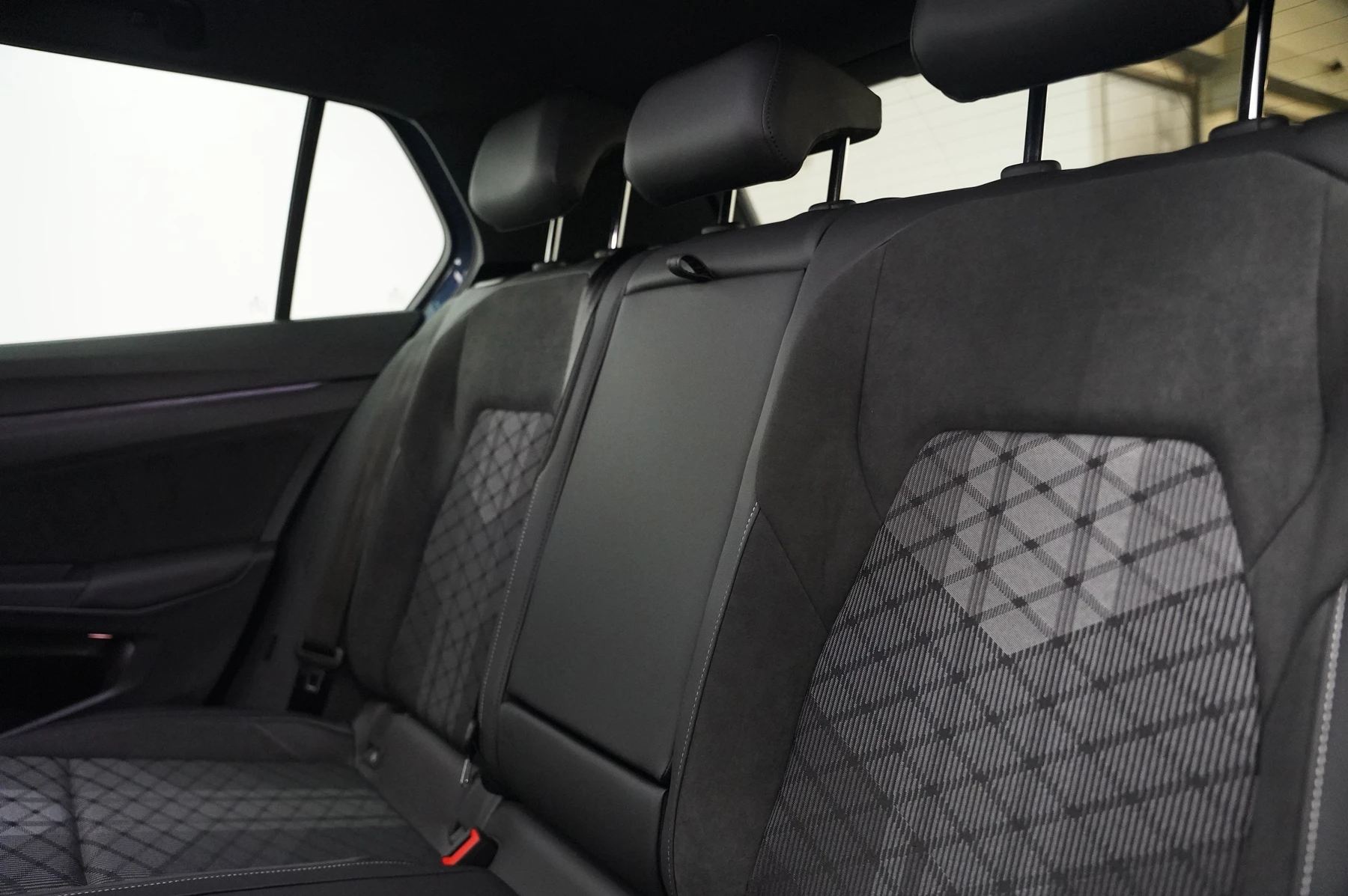 Volkswagen-Golf-image-10