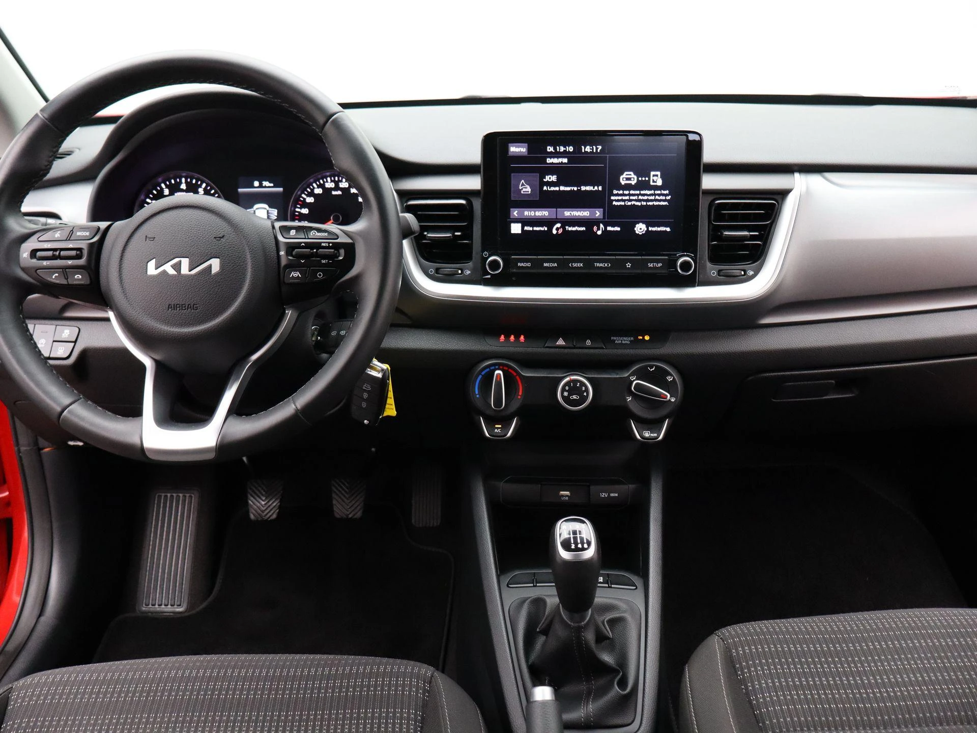 Kia-Stonic-image-6