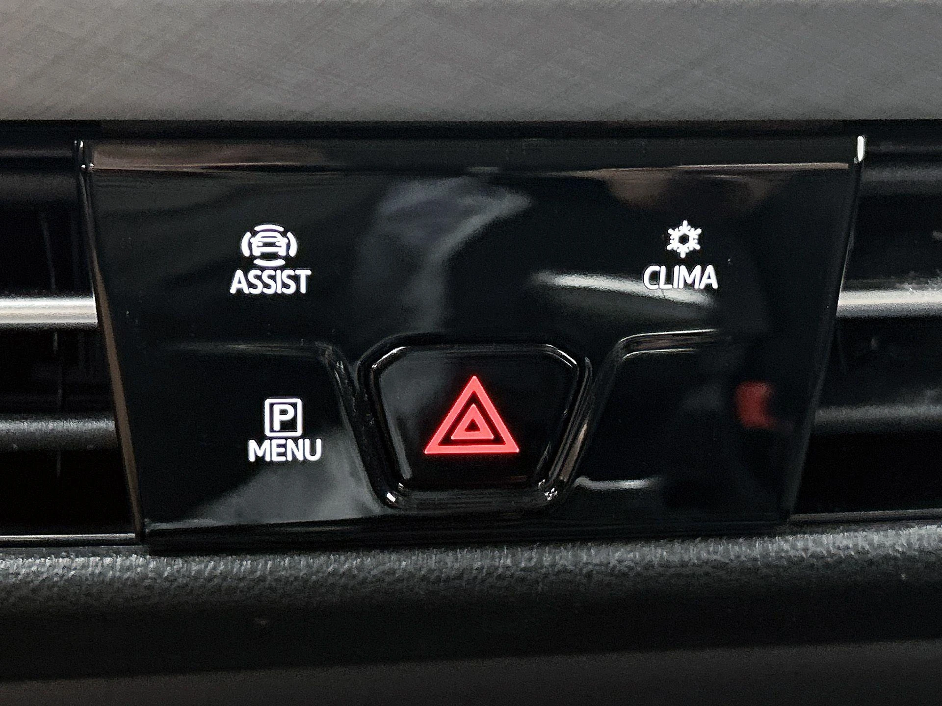 Volkswagen-Golf-image-8