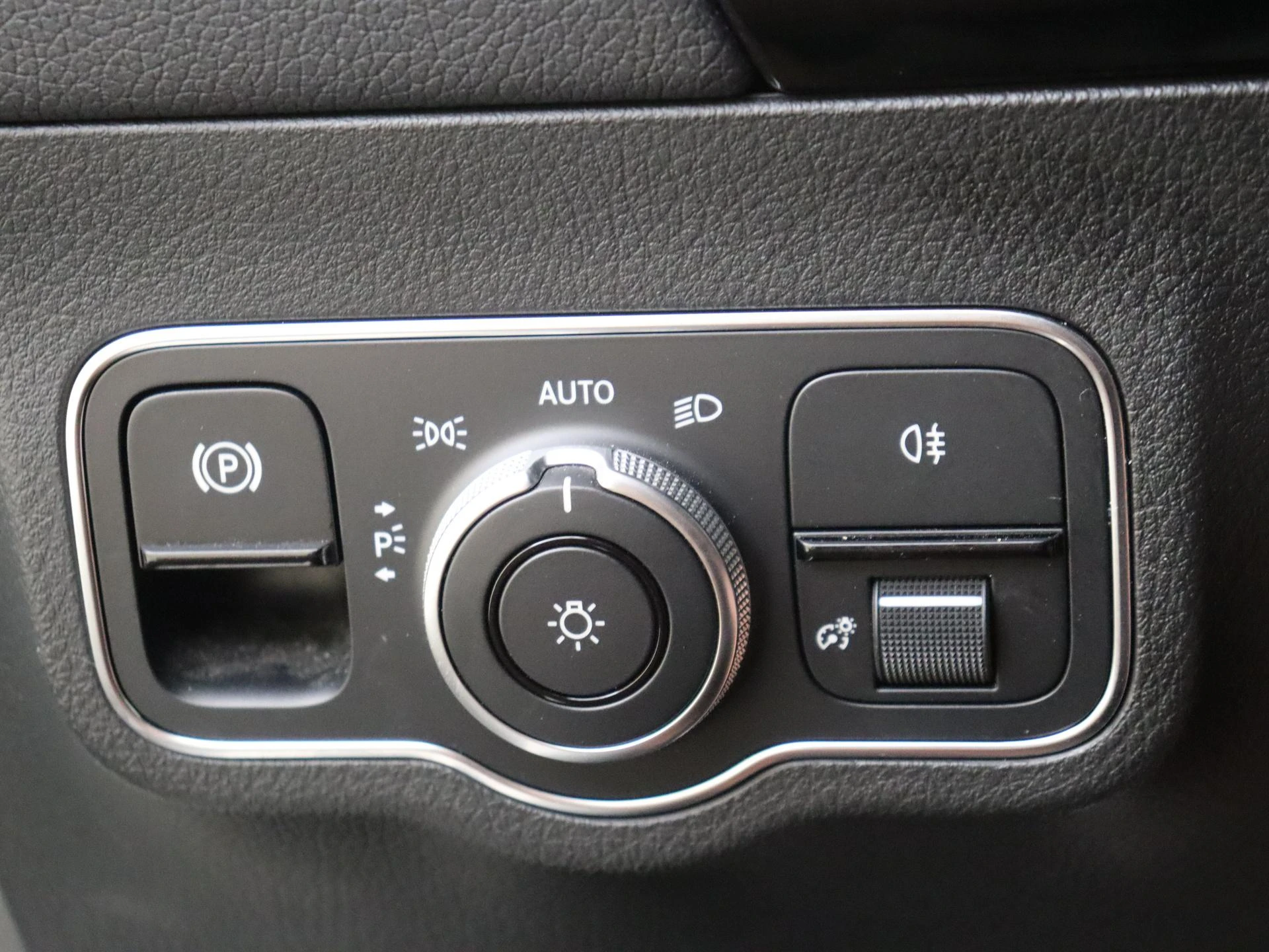 Mercedes-Benz-B-Klasse-image-22
