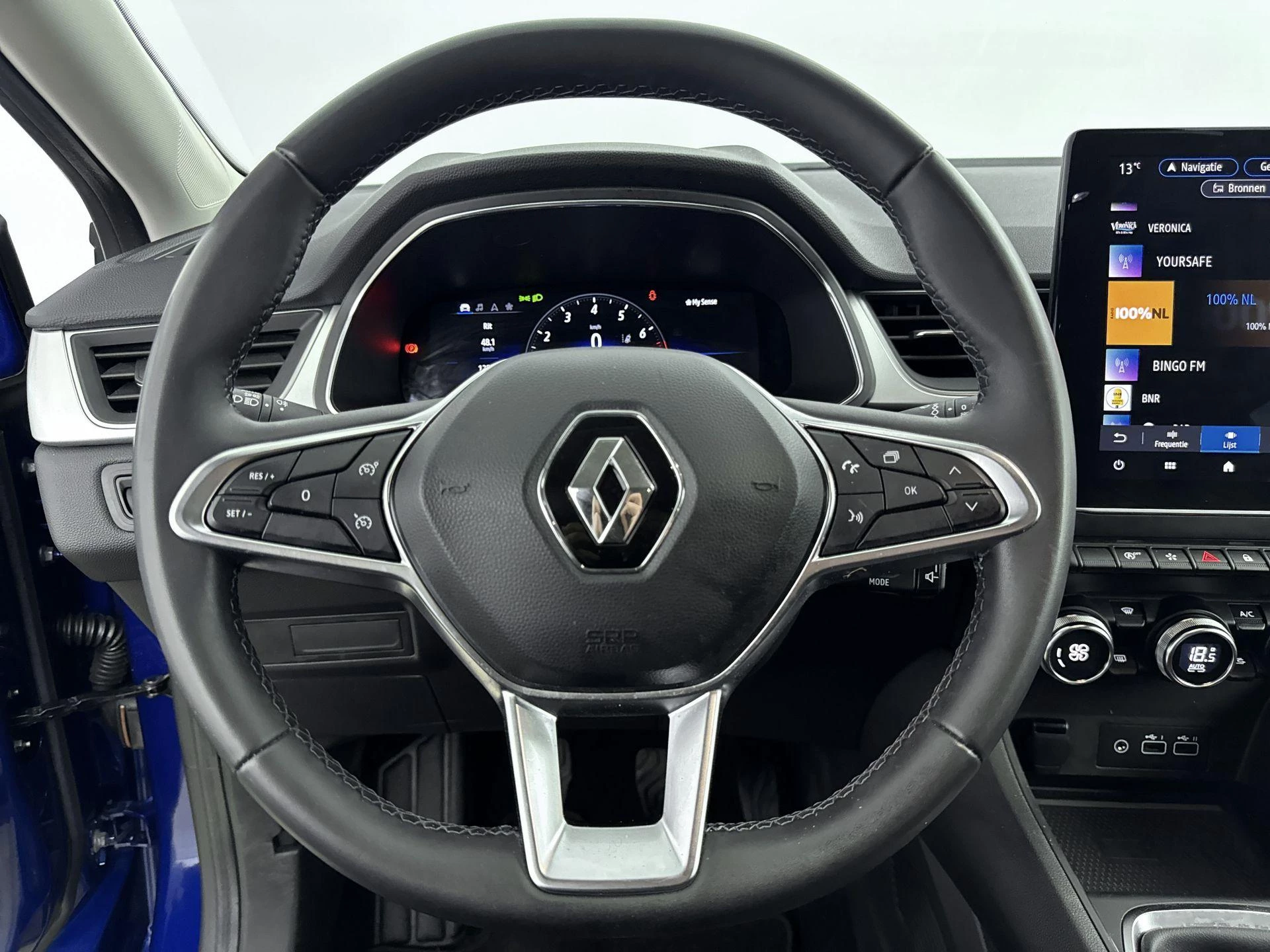 Renault-Captur-image-12