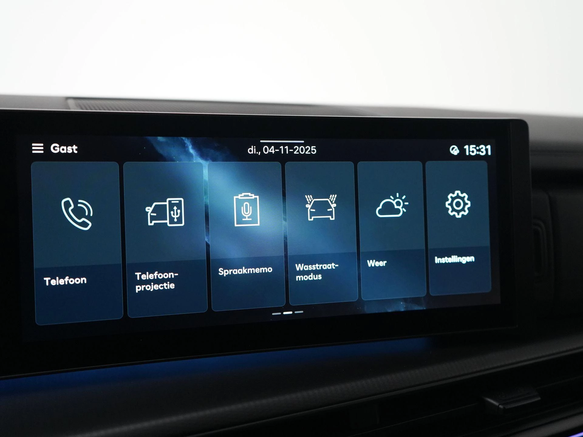 Hyundai-Santa Fe-image-23