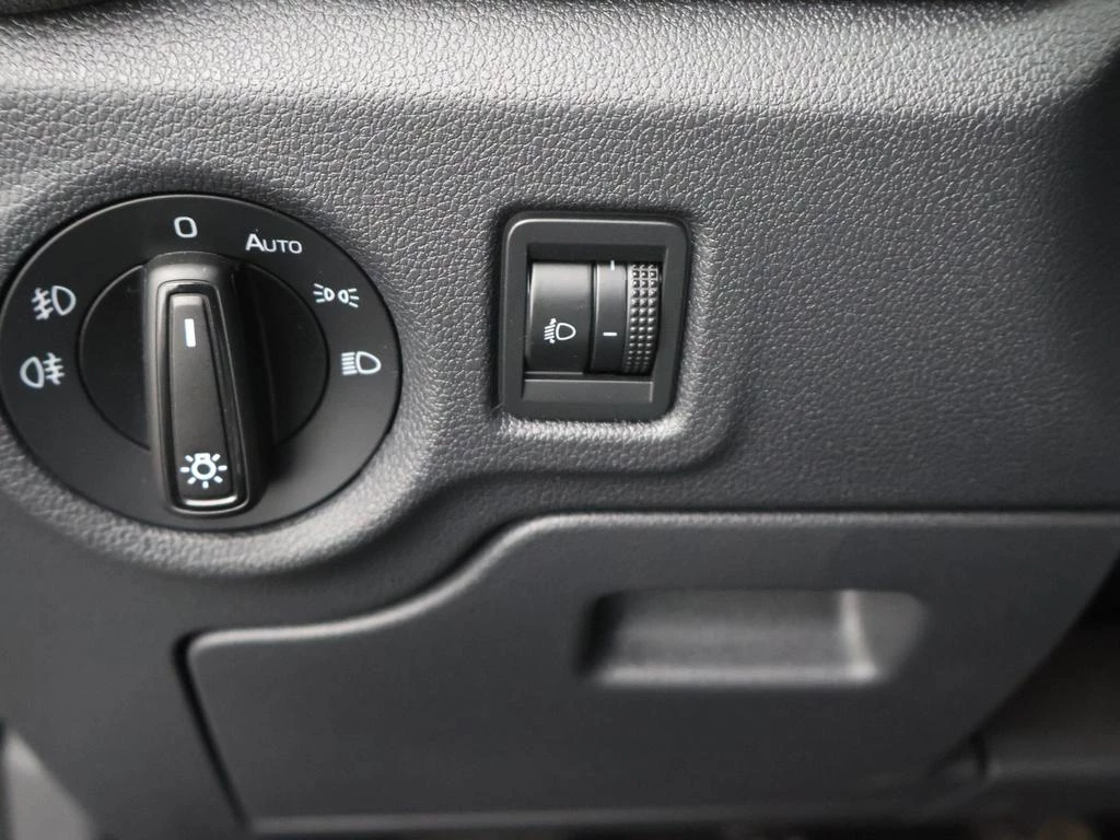 Škoda Fabia Fabia Selection 1.0i 80PK *VIRTUAL COCKPIT*PDC*APP-CONNECT*PDC*CRUISE*...*