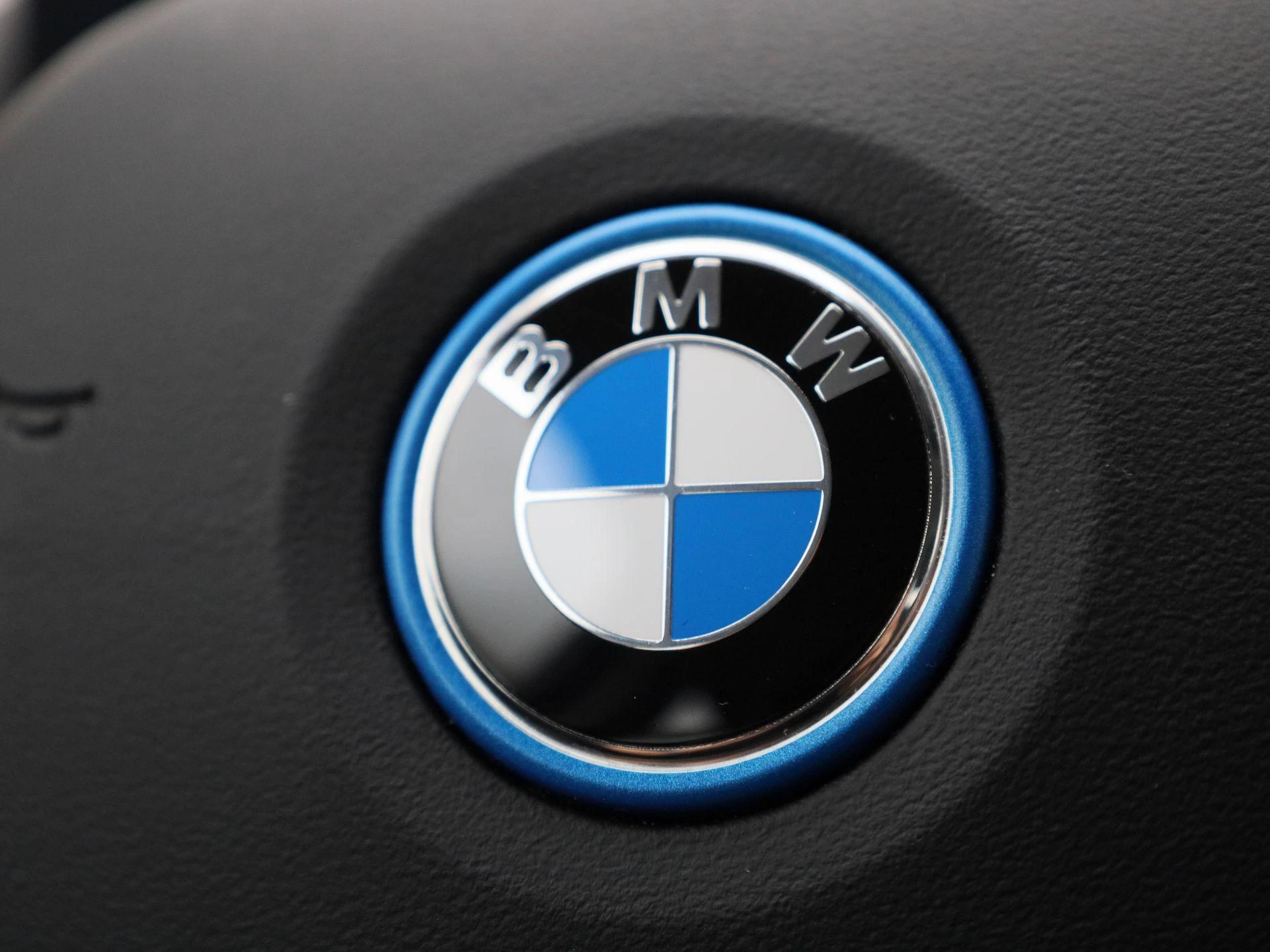 BMW-3 Serie-image-27