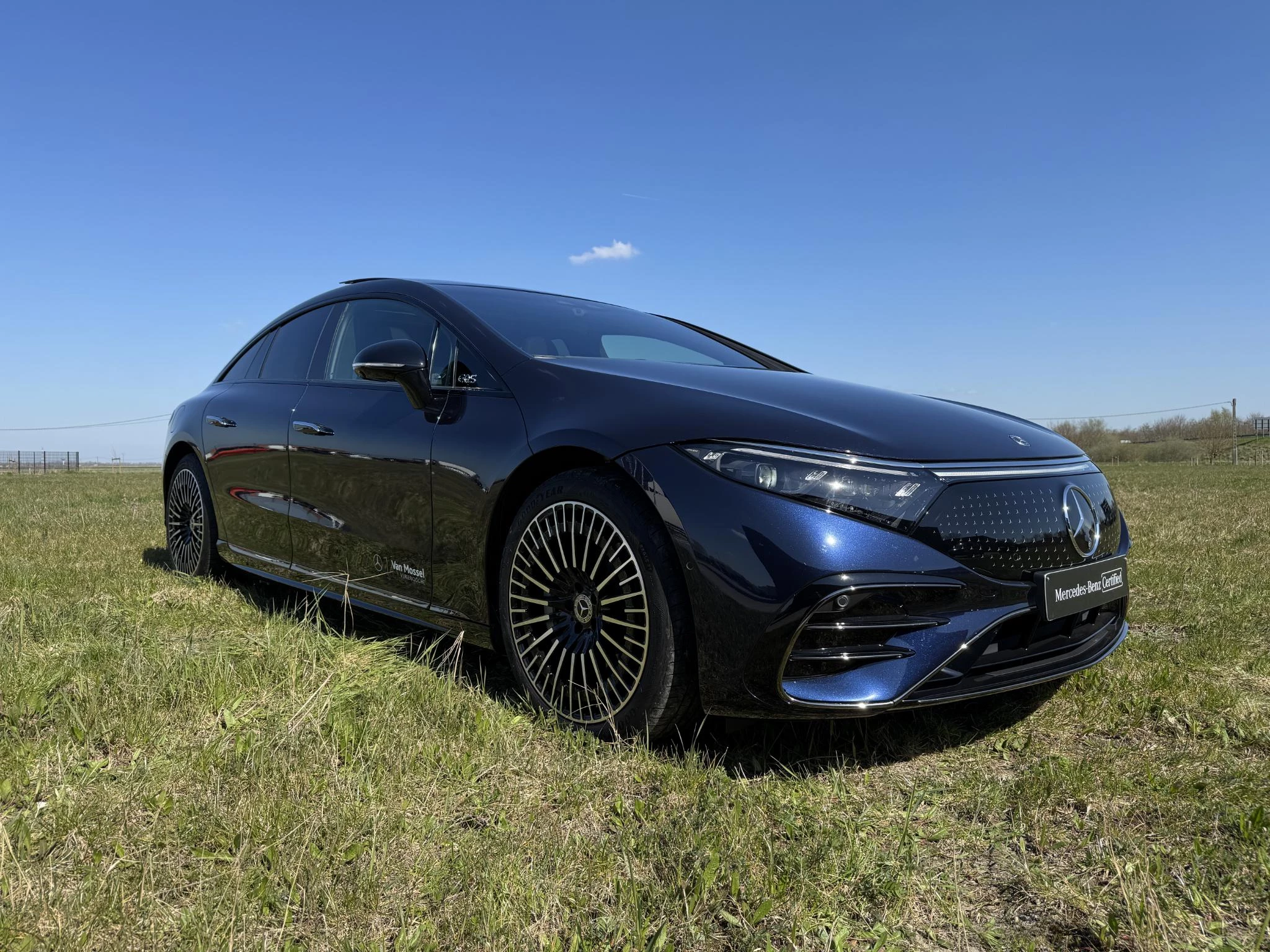 Mercedes-Benz EQS 450+ AMG Line + 4J MB GARANTIE + LEDER + BURMESTER + PANO +
