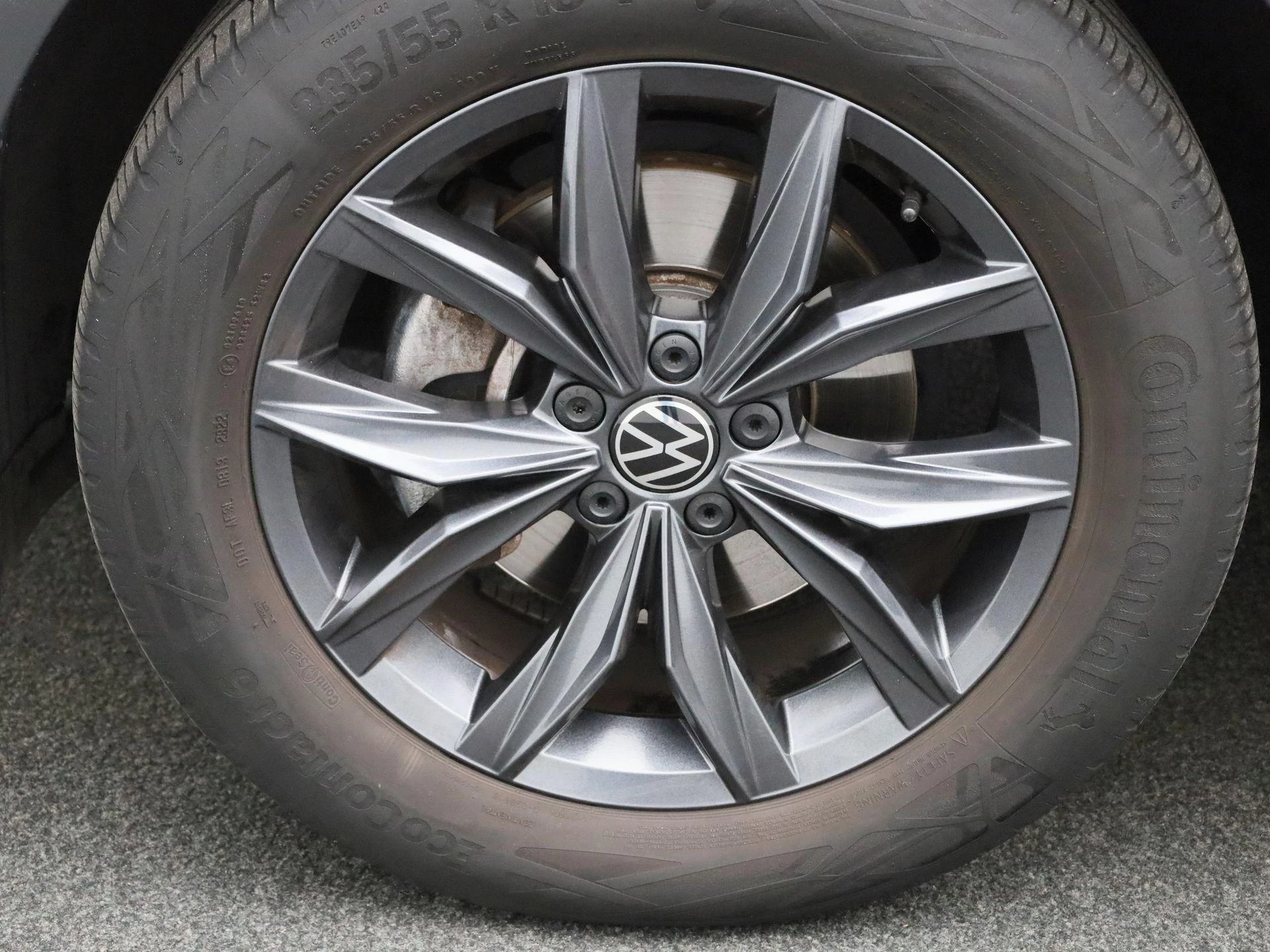 Volkswagen-Tiguan Allspace-image-12