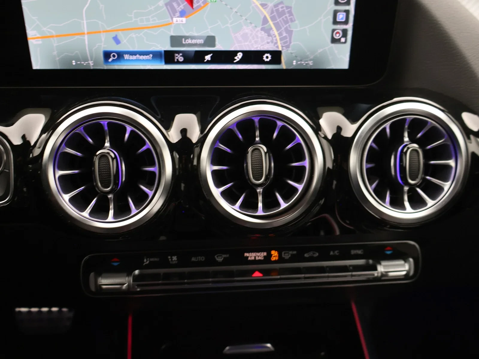 Mercedes-Benz GLA Classe (H247) AMG Line 163PK *AUTOMAAT*LEDER*ALCANTARA*CAMERA*PDC*CRUISE*APP-CONNECT*NAVI*KEYLESS GO*...*
