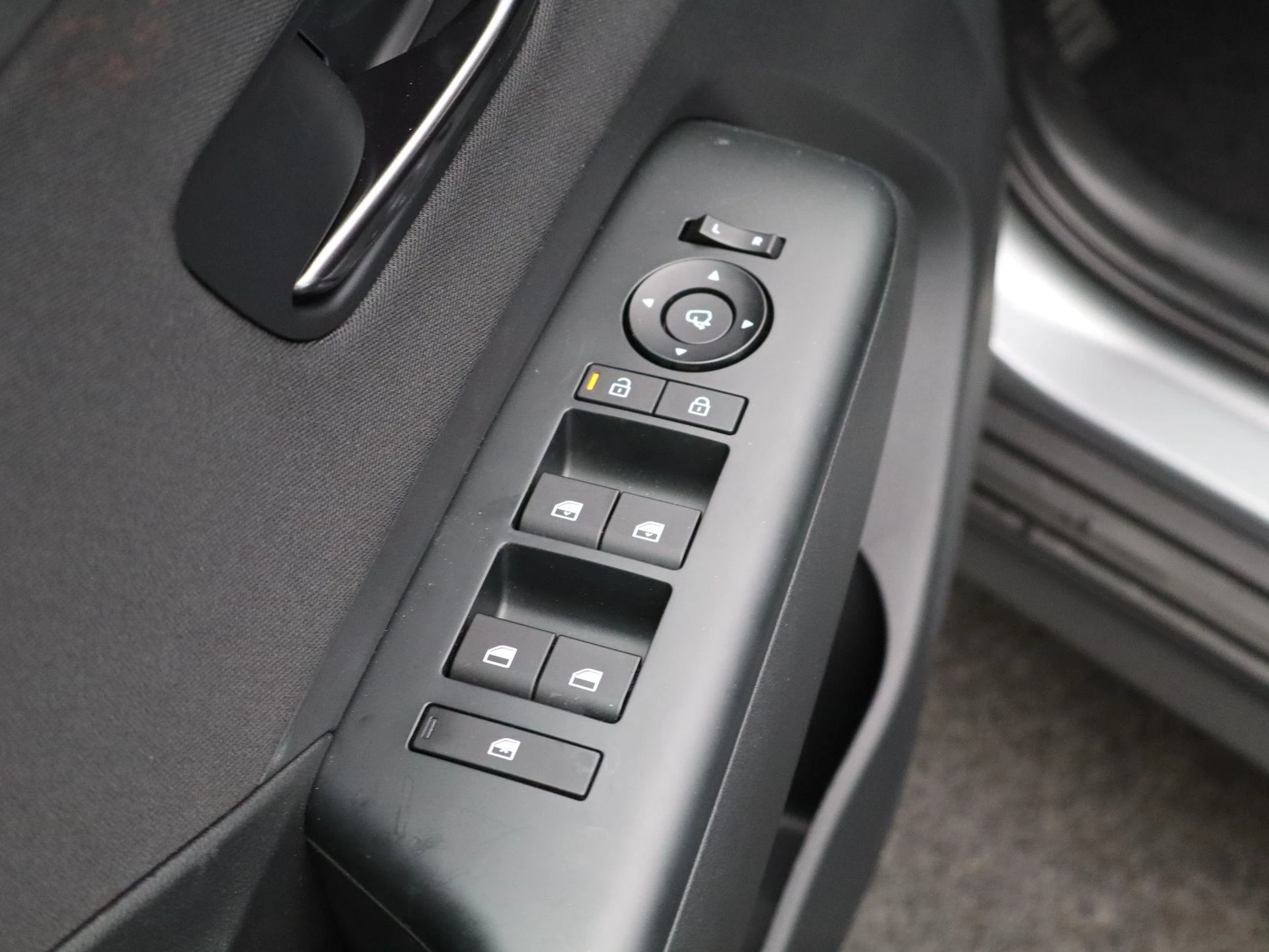 Hyundai-Kona-image-24