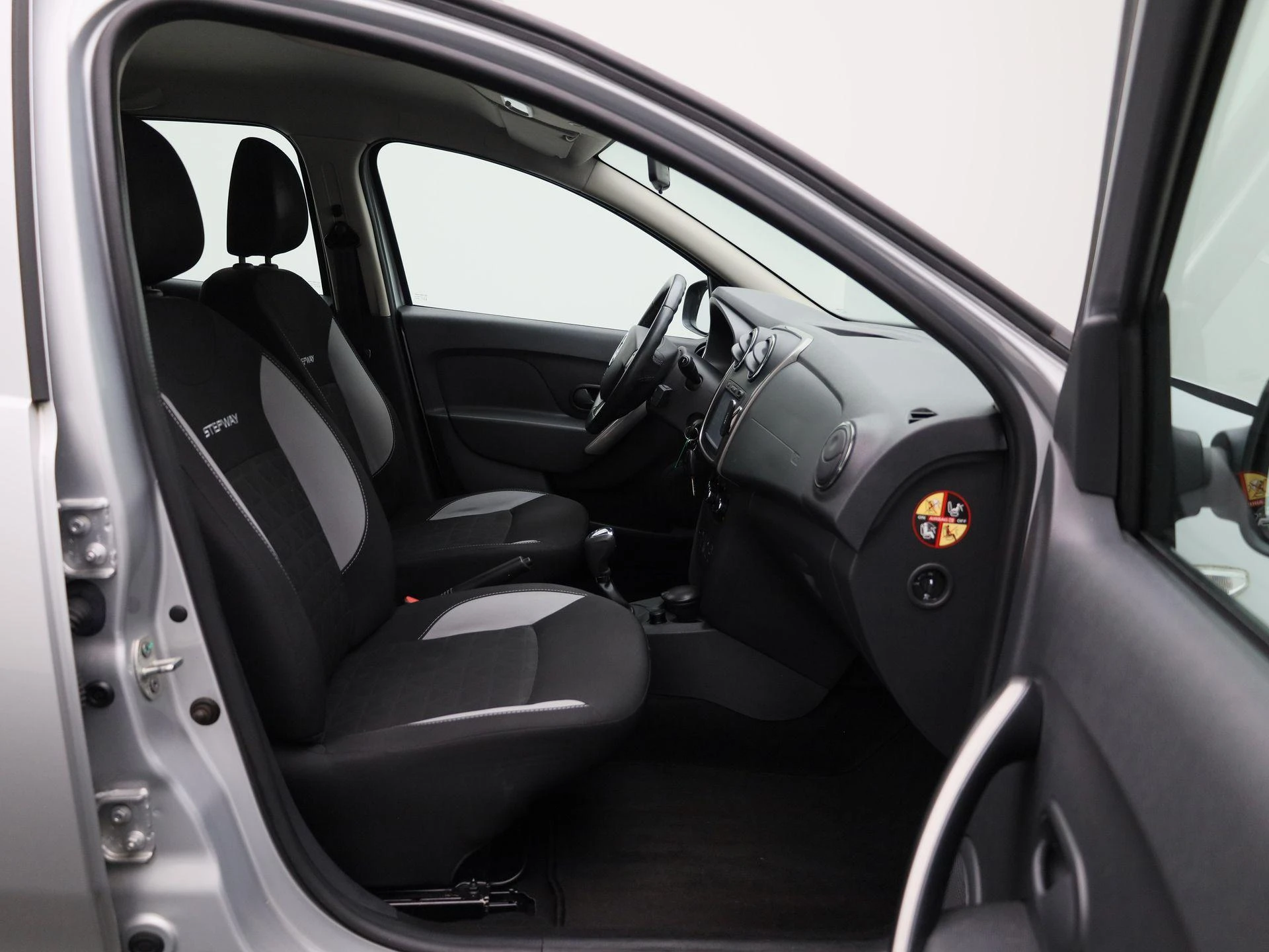 Dacia-Sandero Stepway-image-27